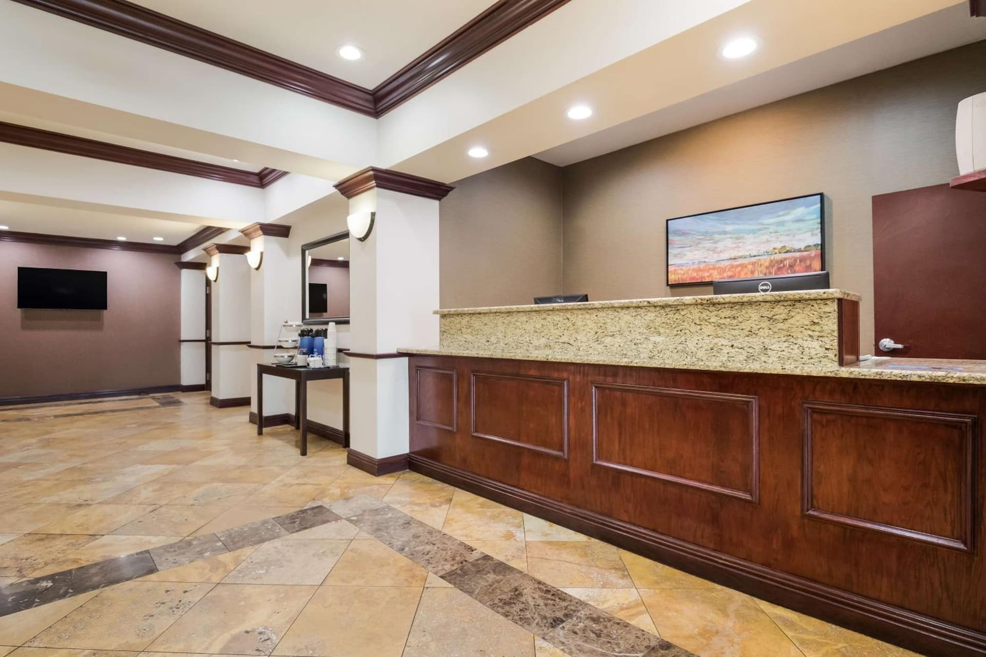 Best Western Coffeyville Central Business District Inn and Suites interior in Coffeyville, KS — gallery photo 2