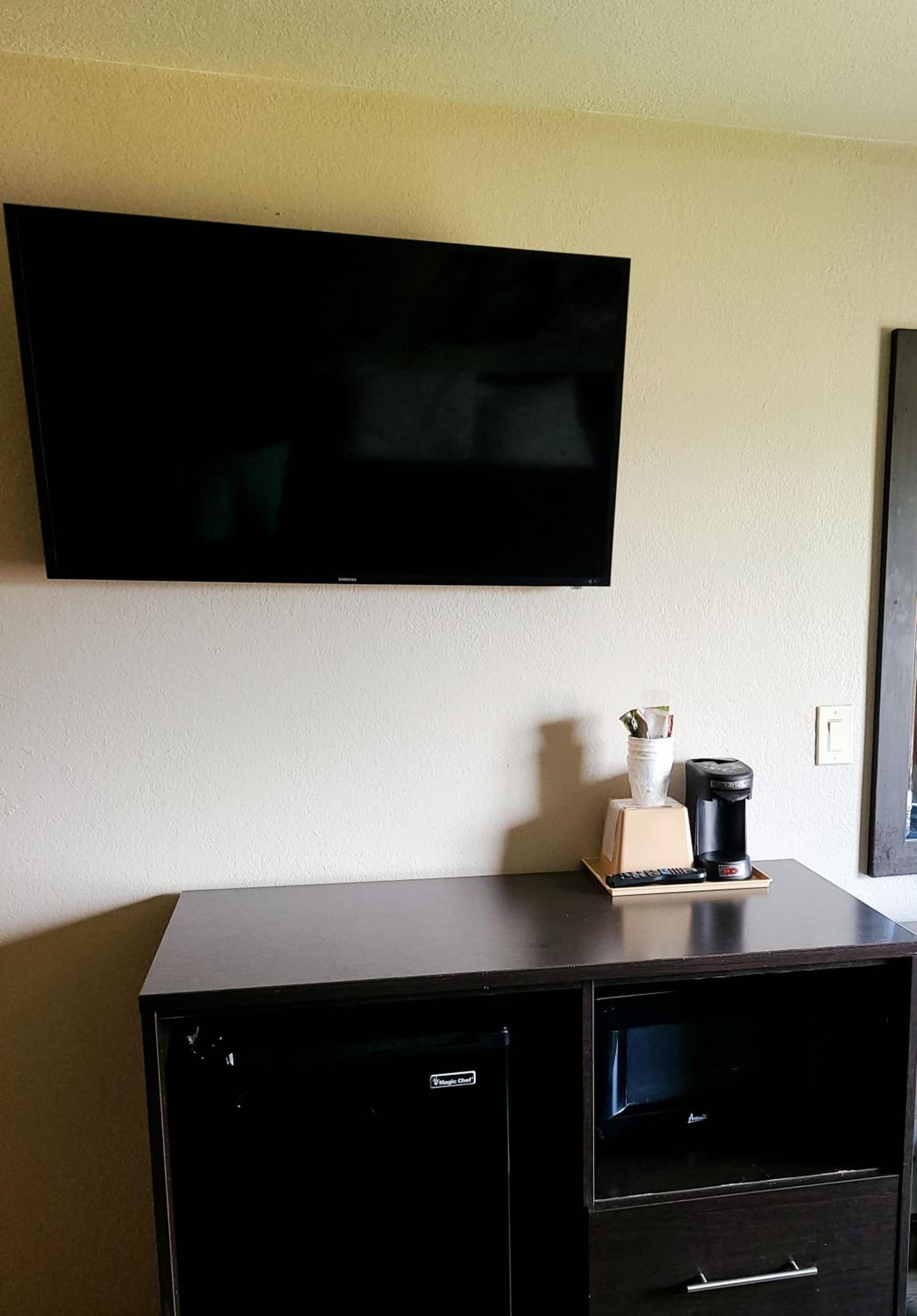 Super 8 by Wyndham Mesa Gilbert gallery photo in Mesa, AZ — image 5