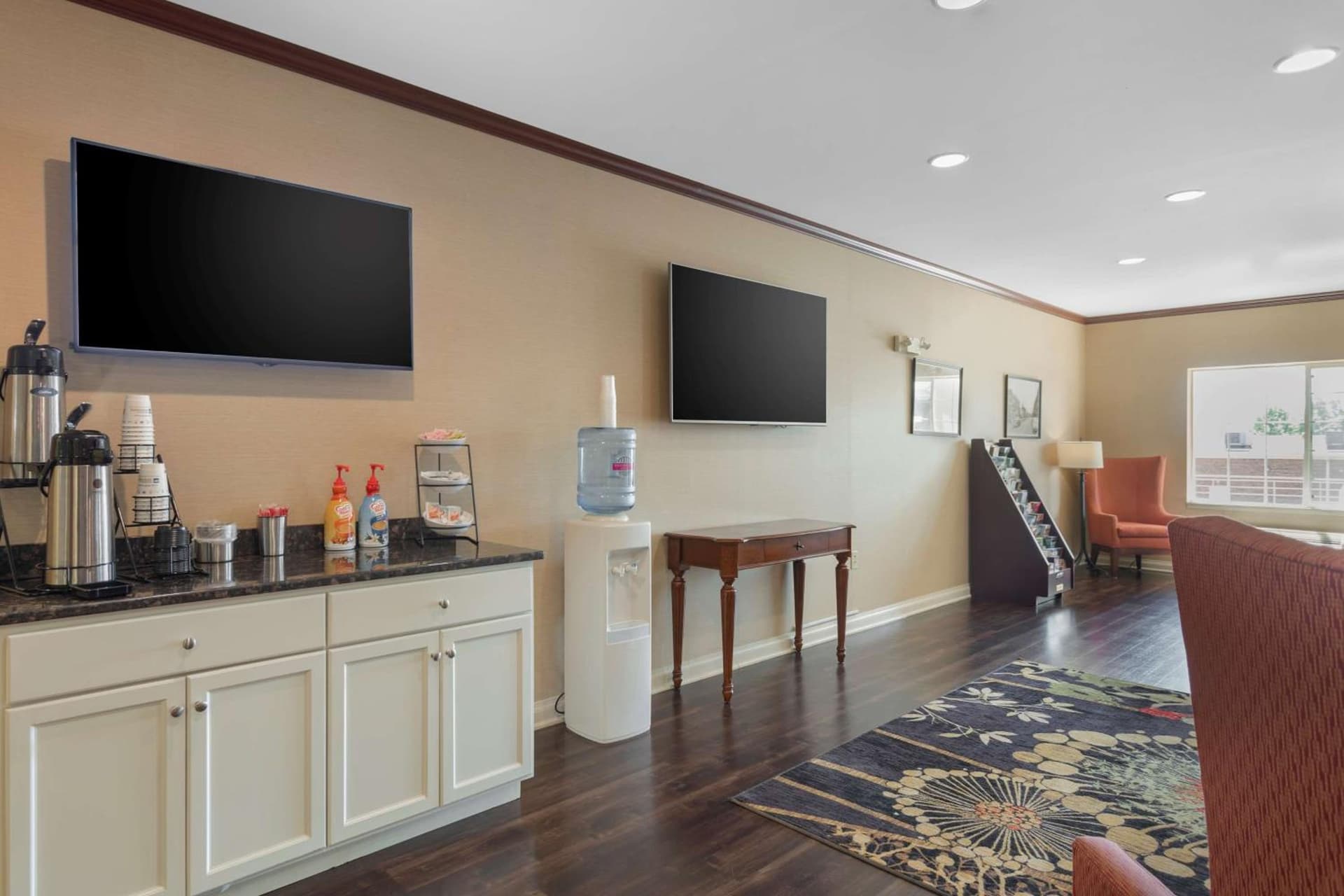 Best Western Lawrenceburg Inn property views in Lawrenceburg, KY — gallery photo 3