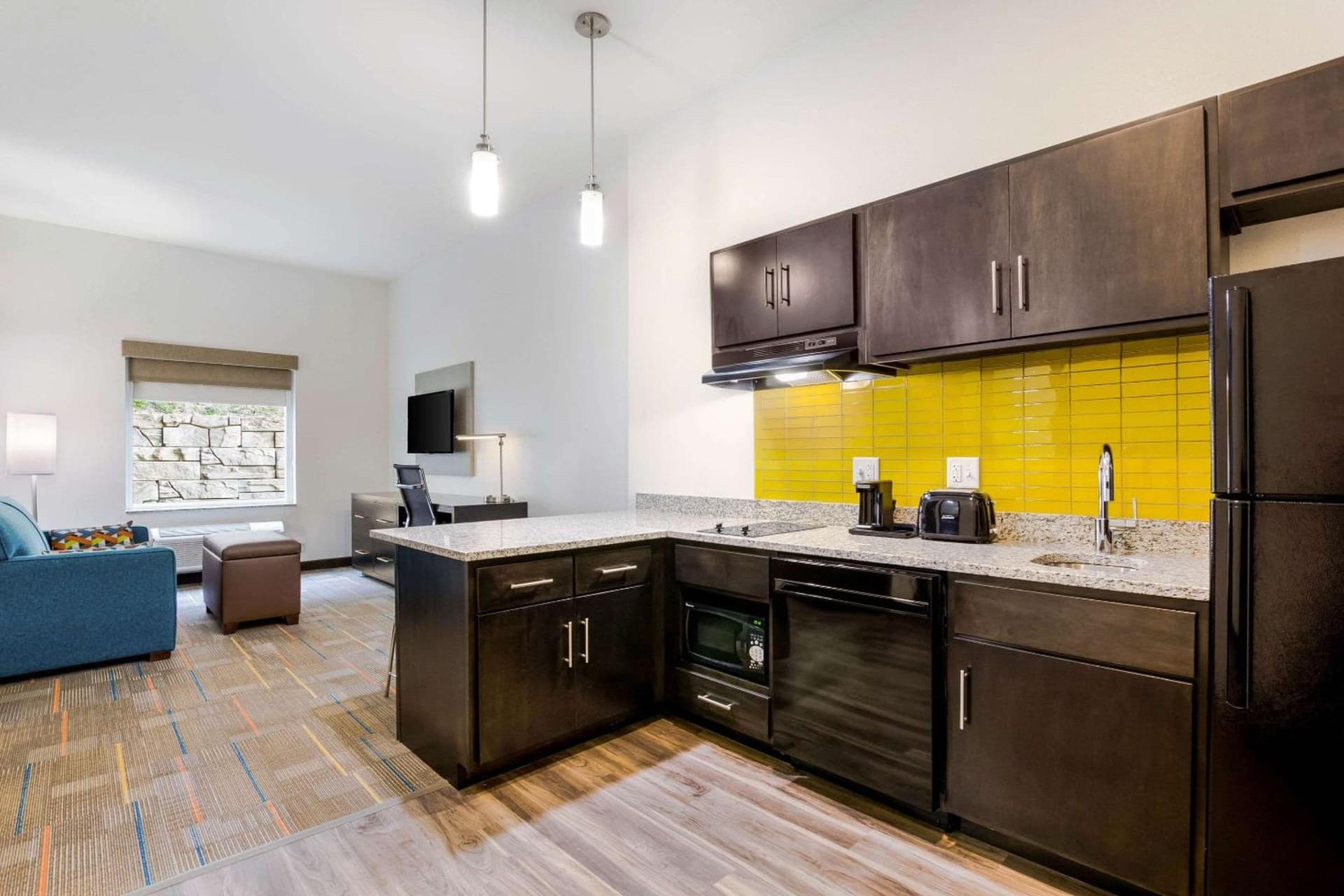 MainStay Suites Winfield-Teays Valley gallery photo in Hurricane, WV — image 27