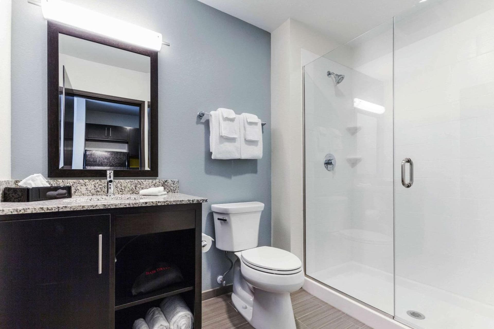 MainStay Suites Winfield-Teays Valley gallery photo in Hurricane, WV — image 4