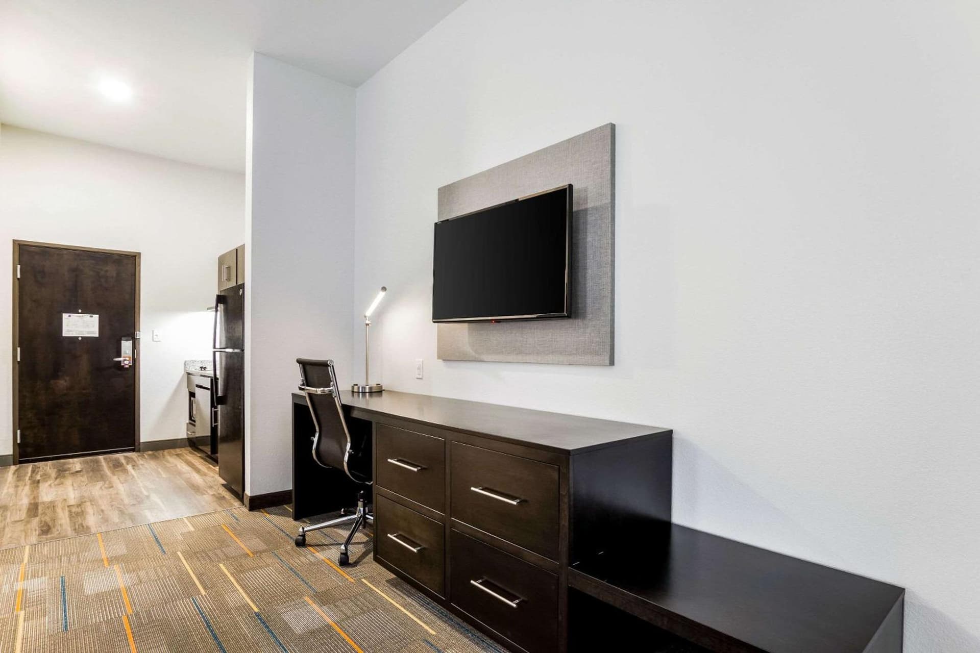 MainStay Suites Winfield-Teays Valley gallery photo in Hurricane, WV — image 15