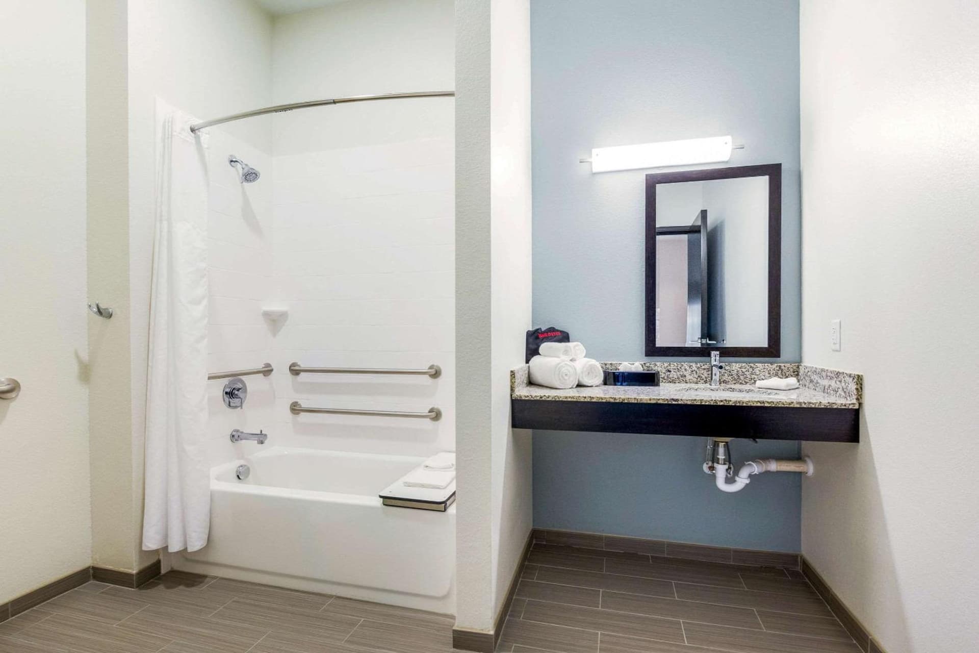 MainStay Suites Winfield-Teays Valley gallery photo in Hurricane, WV — image 17