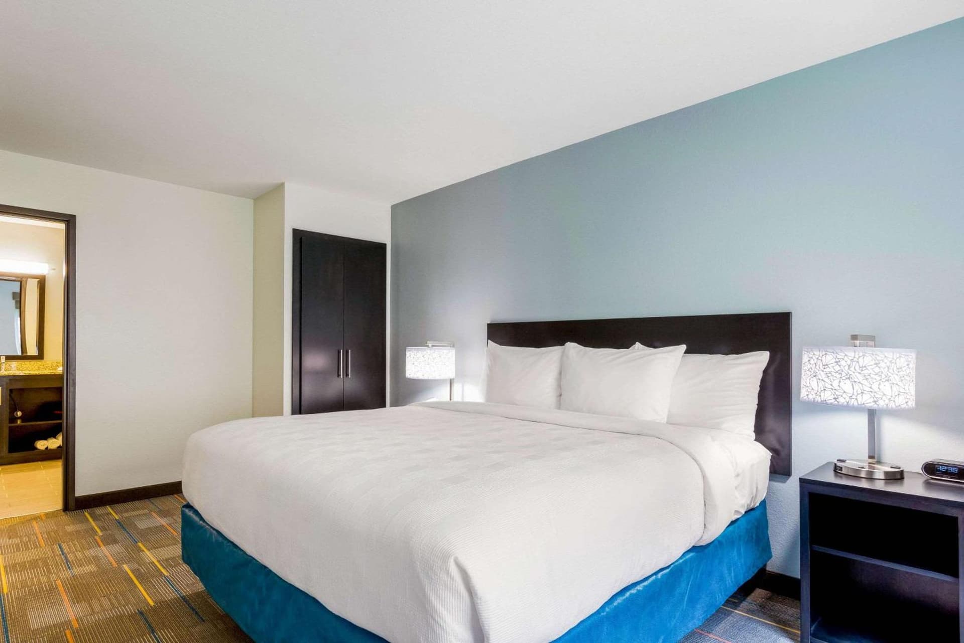 MainStay Suites Winfield-Teays Valley gallery photo in Hurricane, WV — image 30