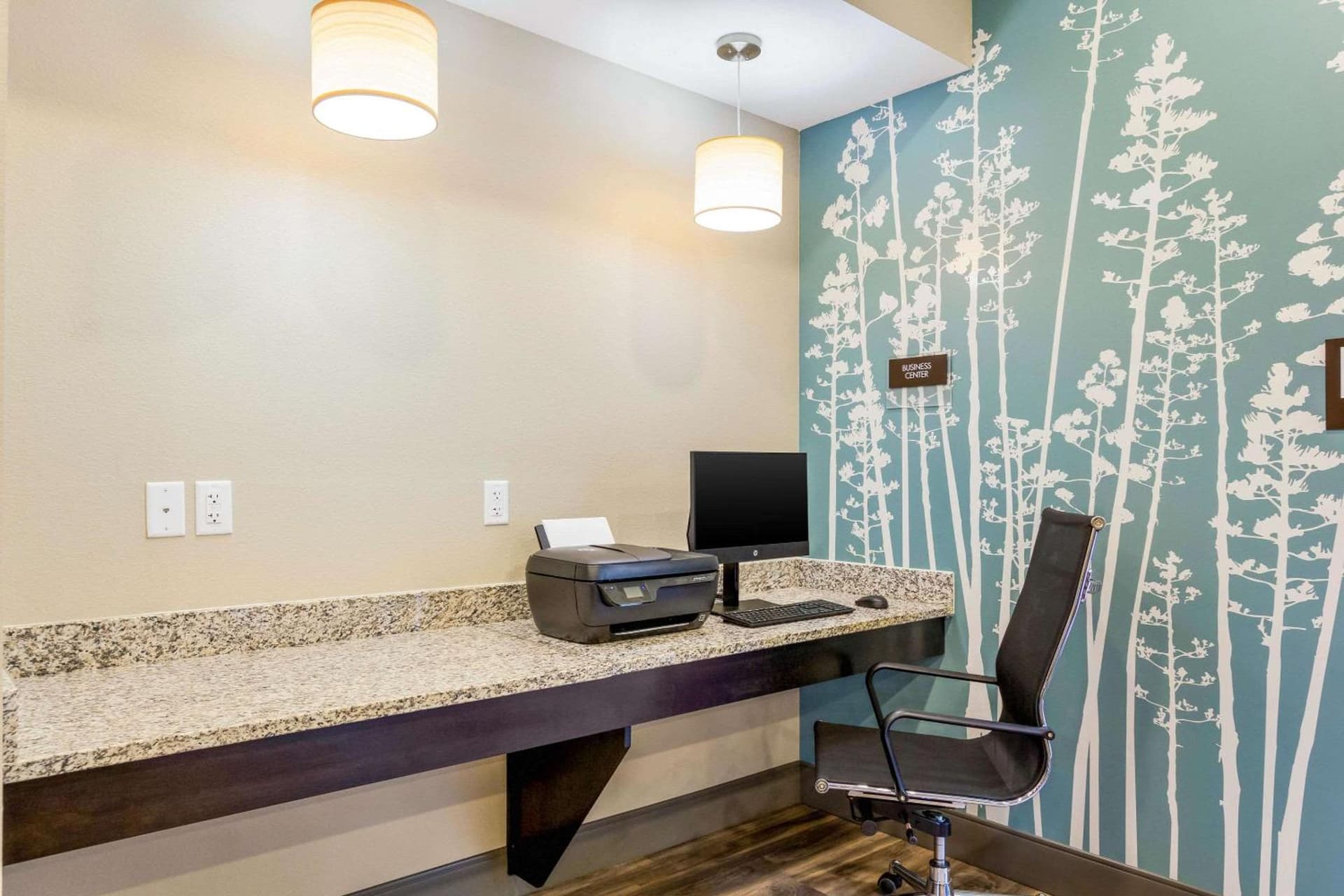 MainStay Suites Winfield-Teays Valley gallery photo in Hurricane, WV — image 26