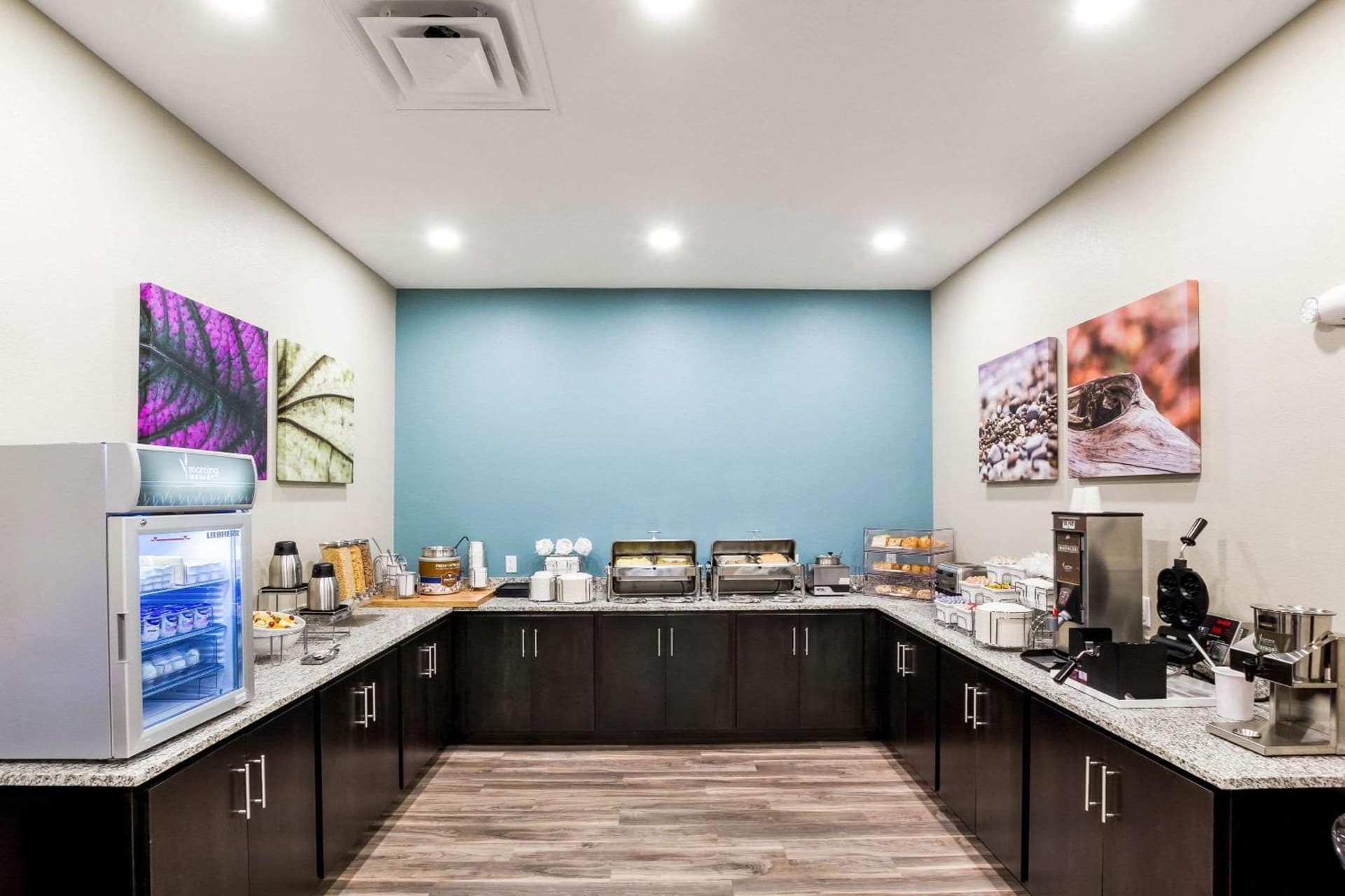 MainStay Suites Winfield-Teays Valley gallery photo in Hurricane, WV — image 28
