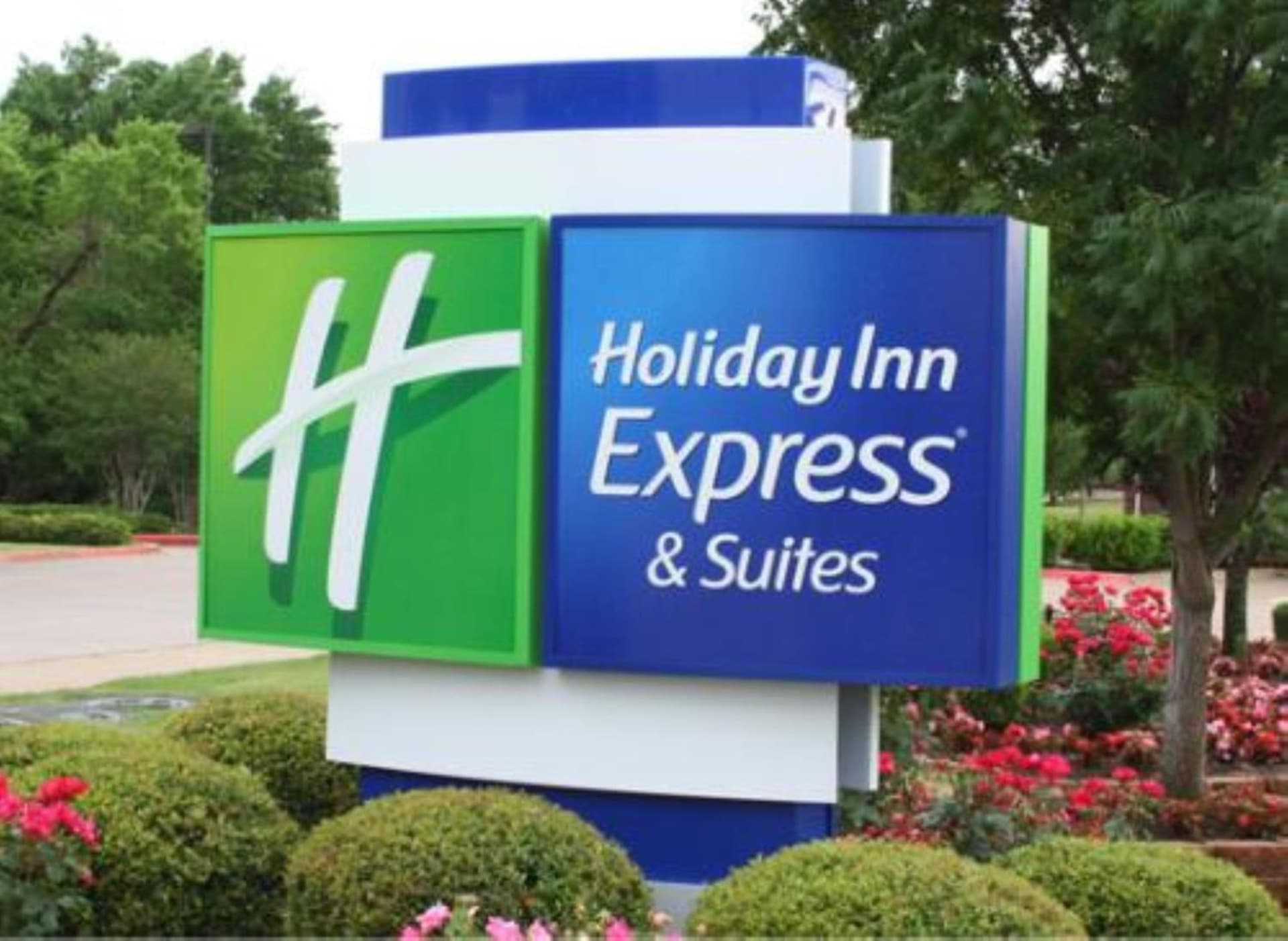 Holiday Inn Express - Rocky Mount - Sports Center by IHG interior in Rocky Mount, NC — gallery photo 2