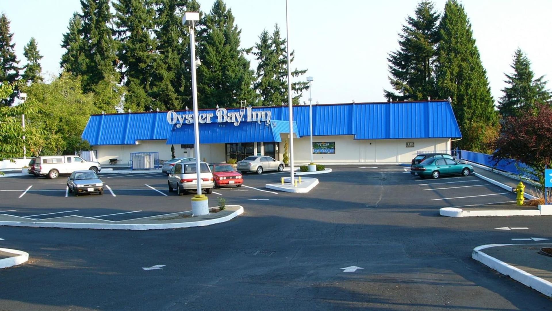 Oyster Bay Inn & Suites property views in Bremerton, WA — gallery photo 3