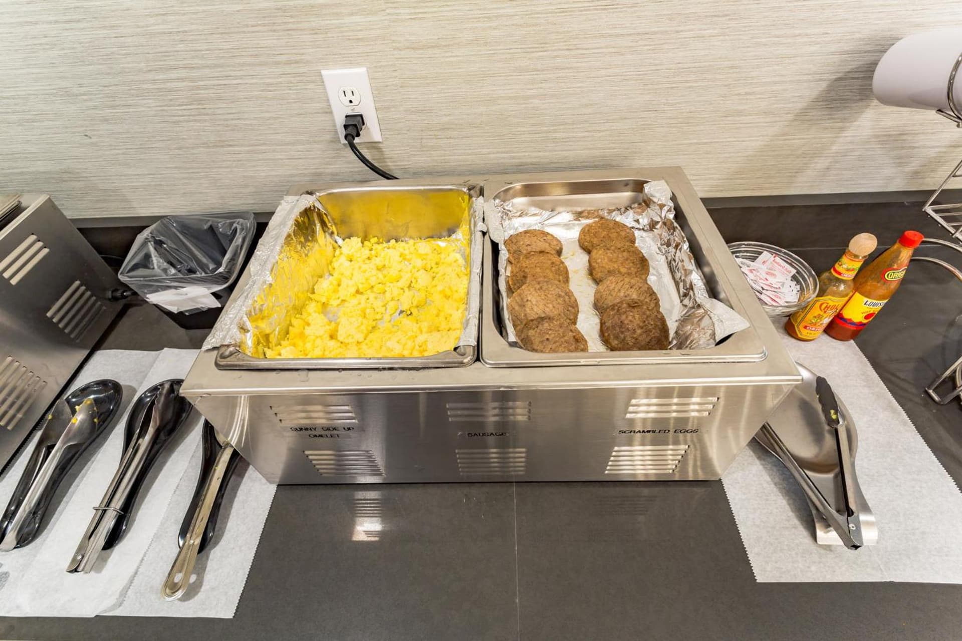 Orangewood Inn & Suites Kansas City Airport gallery photo in Kansas City, KS — image 53