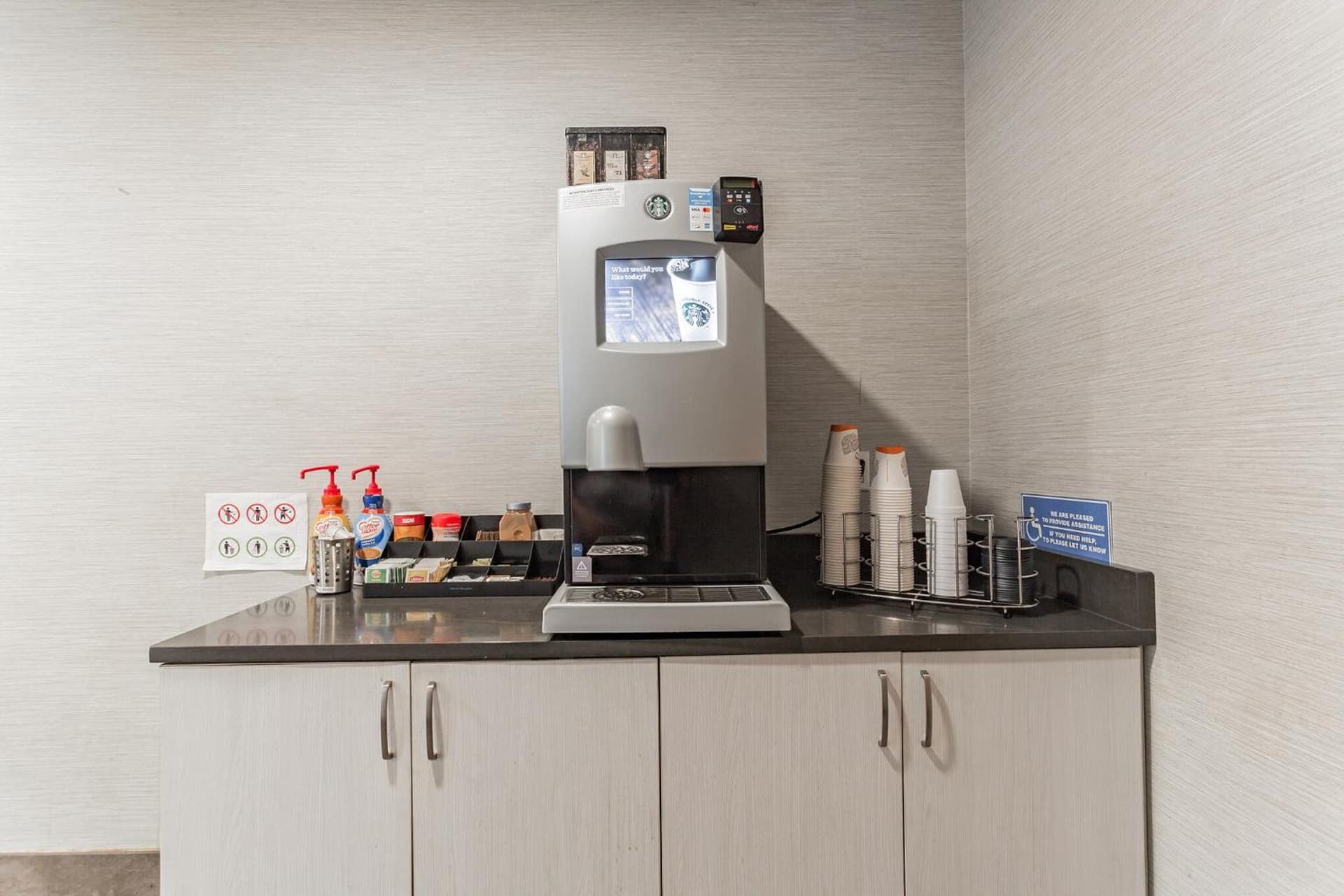 Orangewood Inn & Suites Kansas City Airport gallery photo in Kansas City, KS — image 44