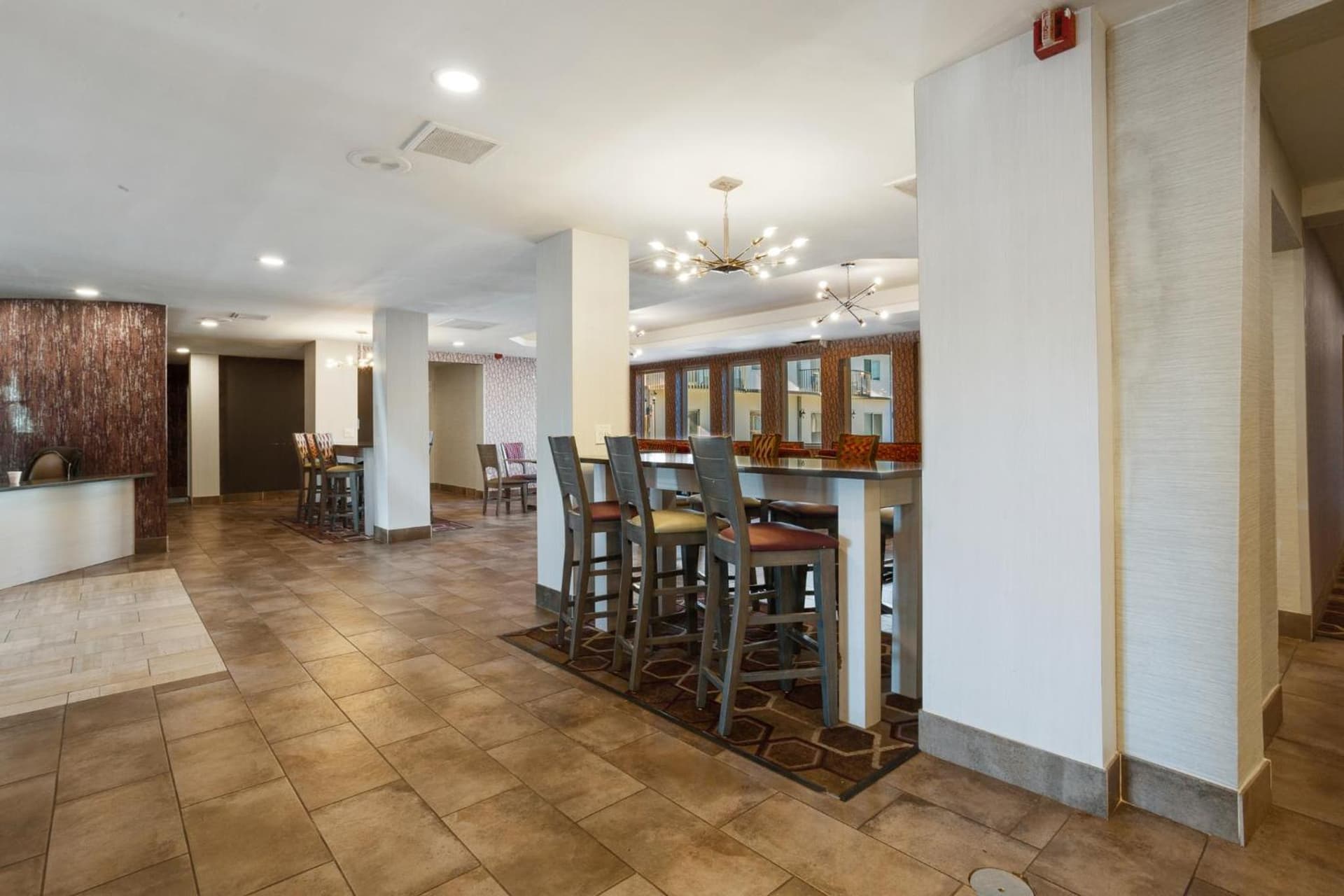 Orangewood Inn & Suites Kansas City Airport interior in Kansas City, KS — gallery photo 2