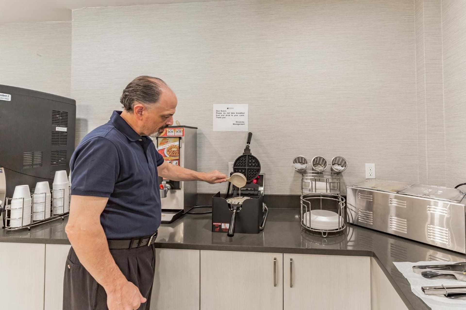 Orangewood Inn & Suites Kansas City Airport gallery photo in Kansas City, KS — image 28