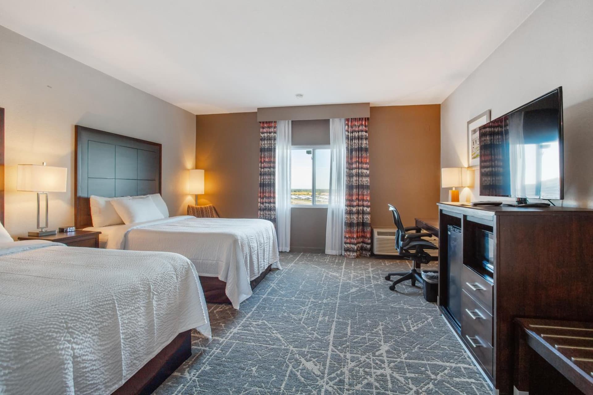 Orangewood Inn & Suites Kansas City Airport gallery photo in Kansas City, KS — image 22