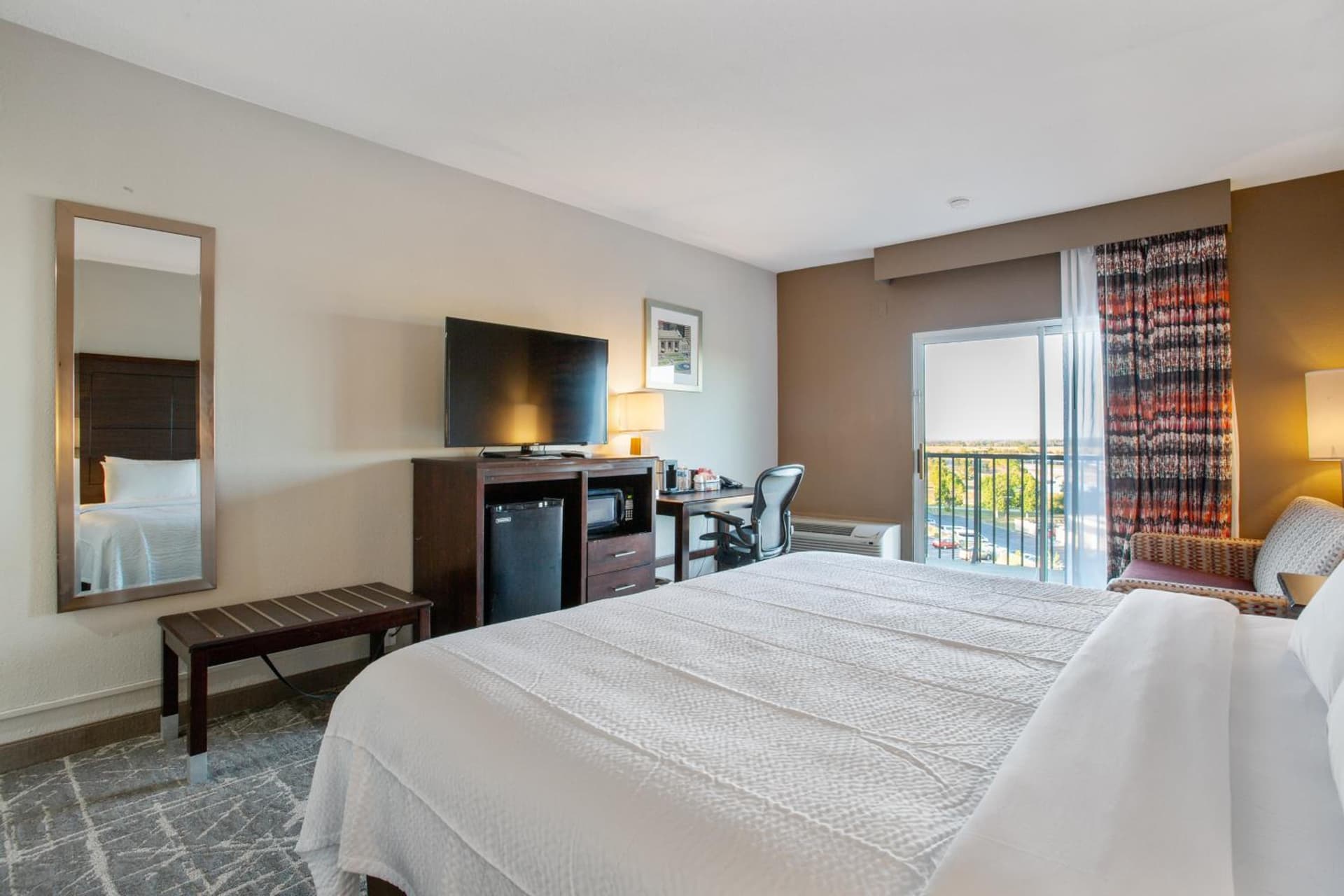 Orangewood Inn & Suites Kansas City Airport gallery photo in Kansas City, KS — image 41
