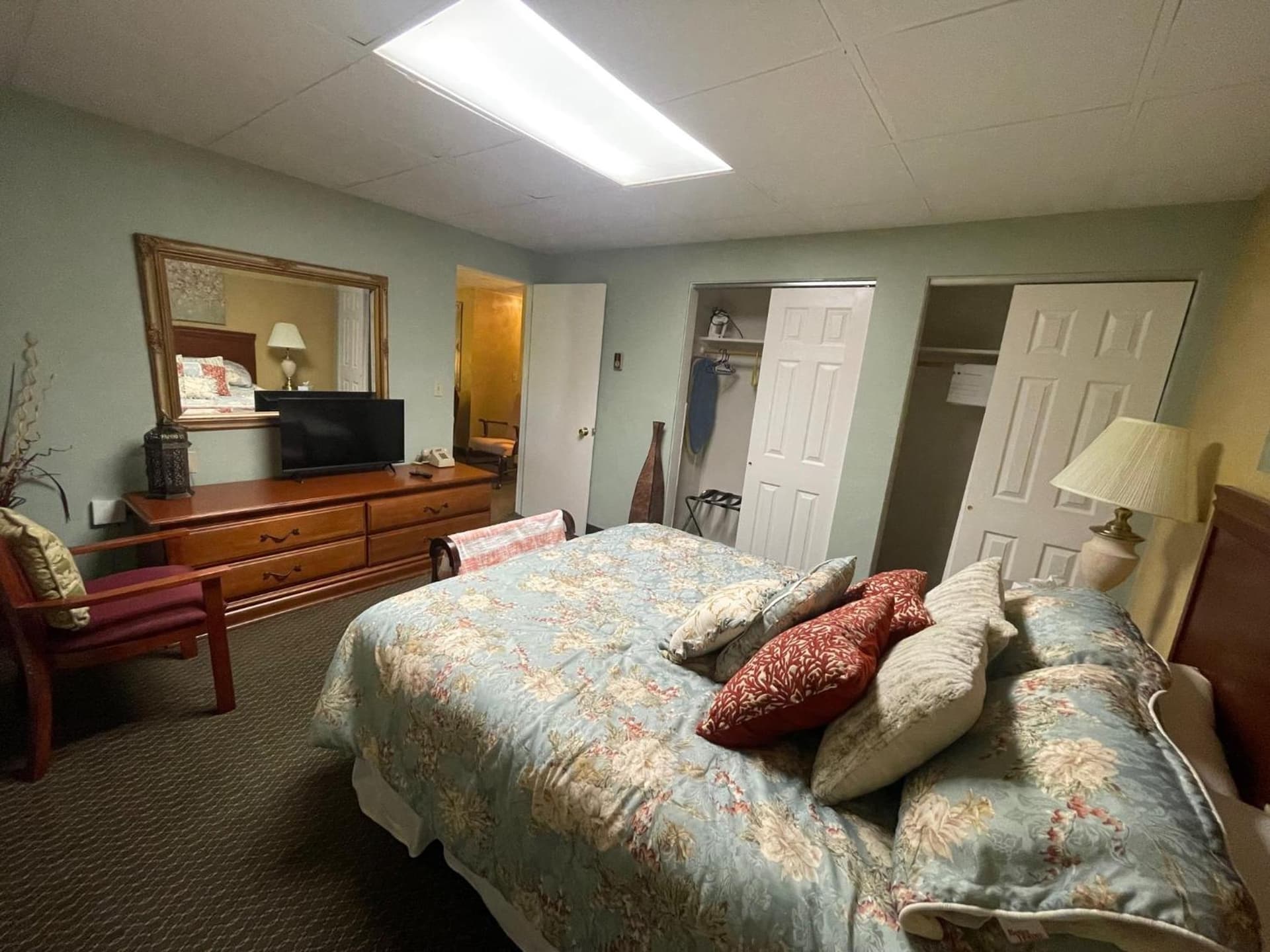 Colonial Brick Inn & Suites gallery photo in Susquehanna, PA — image 7