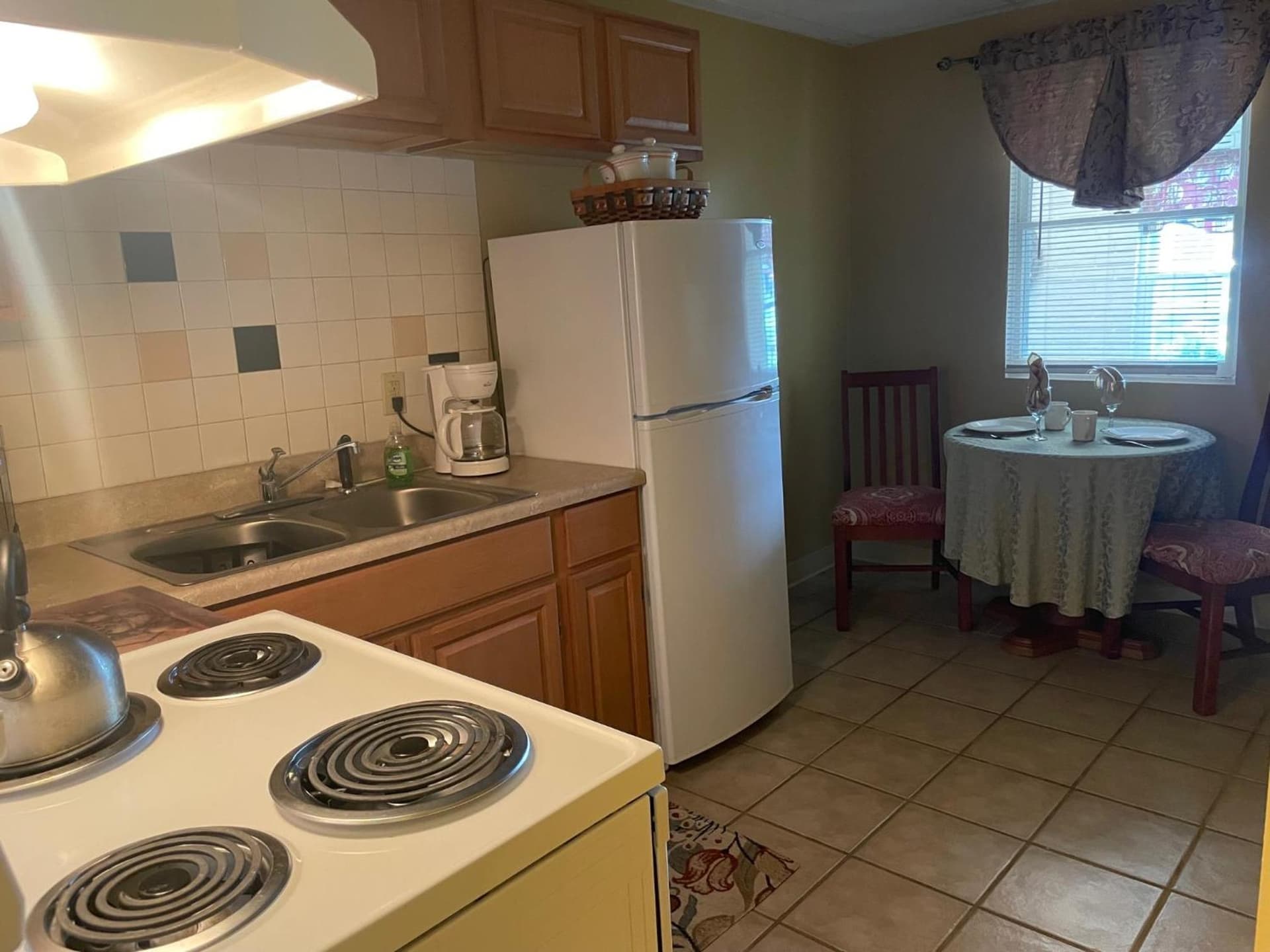 Colonial Brick Inn & Suites property views in Susquehanna, PA — gallery photo 3
