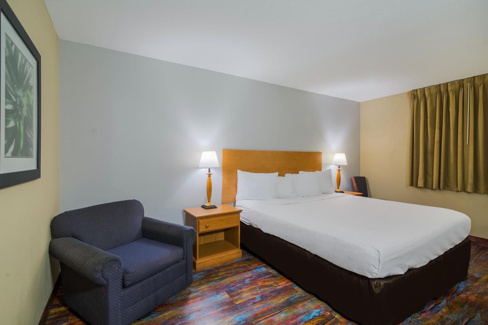 Americas Best Value Inn Fargo property views in Fargo, ND — gallery photo 3