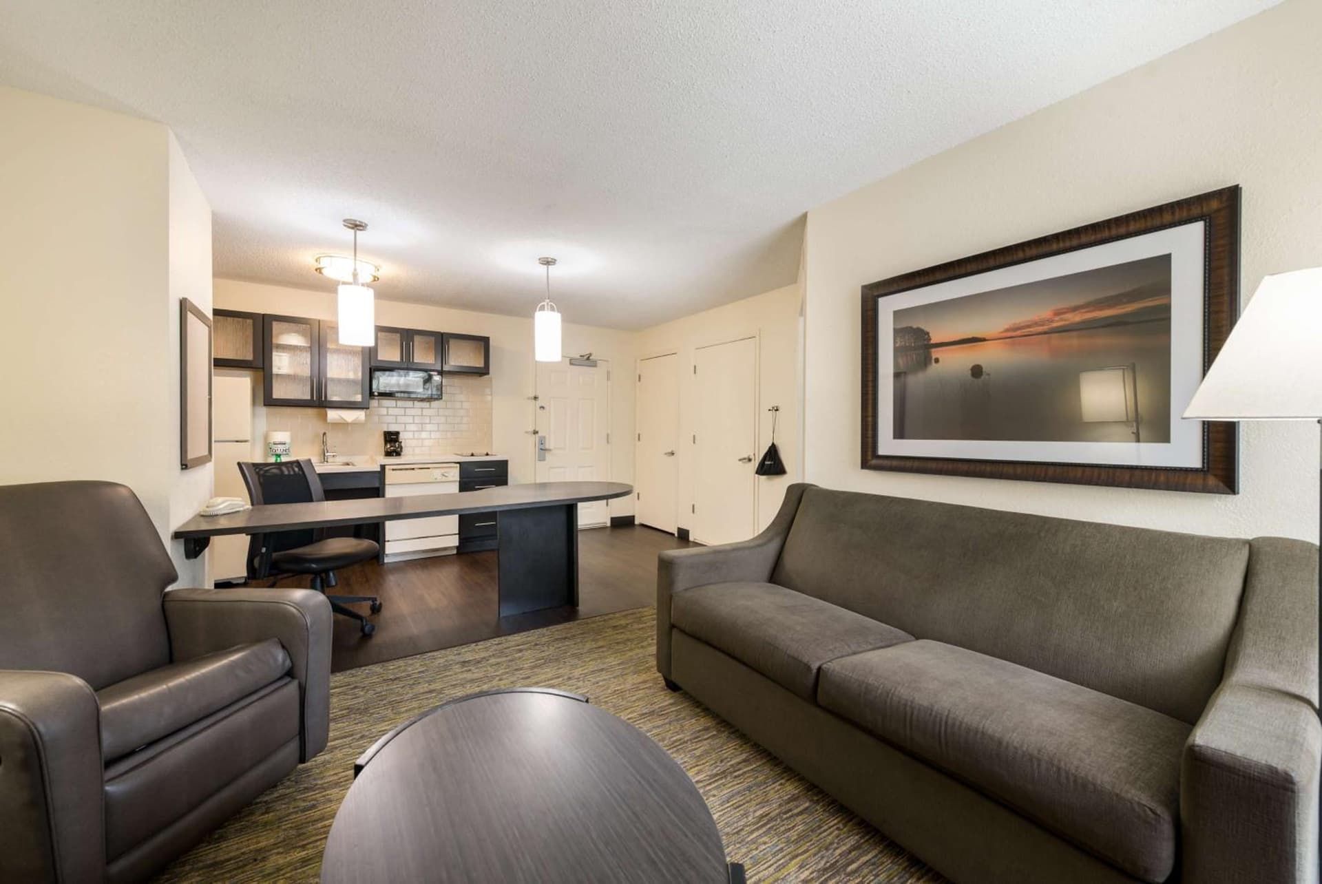 Sonesta Simply Suites Hampton gallery photo in Hampton, VA — image 15