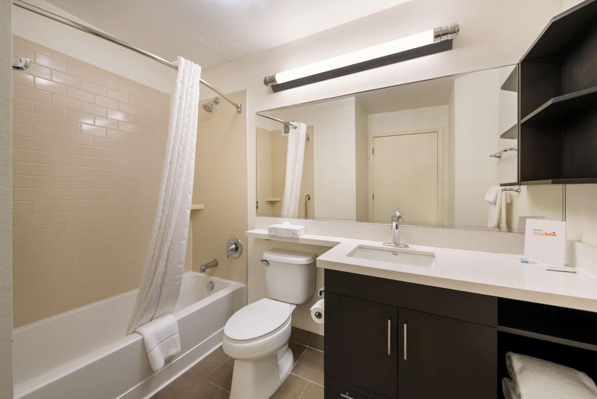 Sonesta Simply Suites Hampton gallery photo in Hampton, VA — image 18