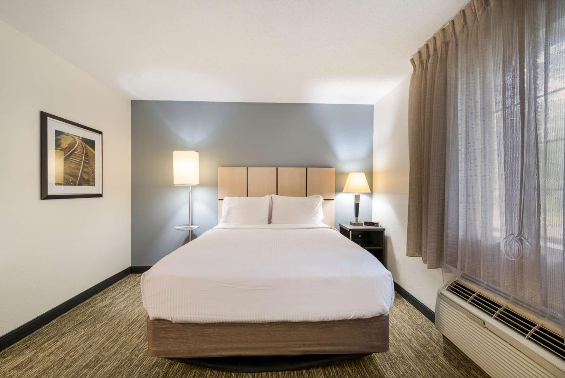 Sonesta Simply Suites Hampton gallery photo in Hampton, VA — image 23