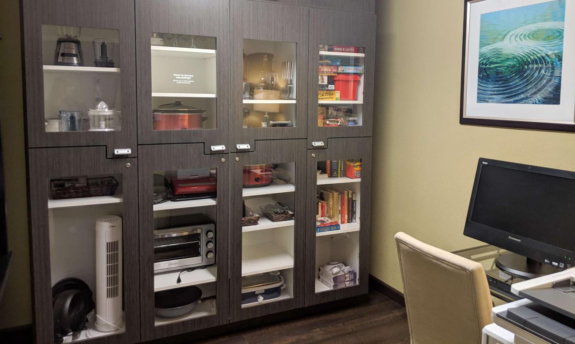 Sonesta Simply Suites Hampton gallery photo in Hampton, VA — image 13