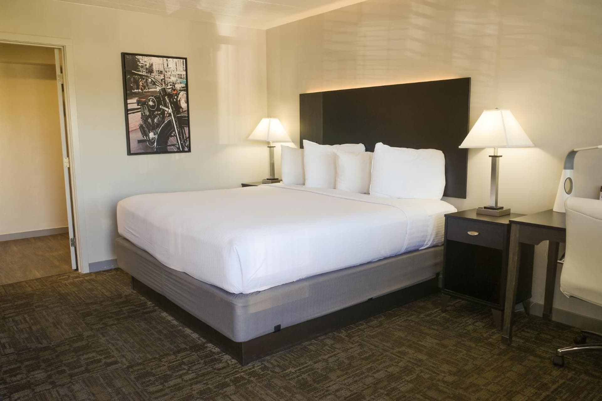 Americana Modern Hotel gallery photo in Redding, CA — image 11