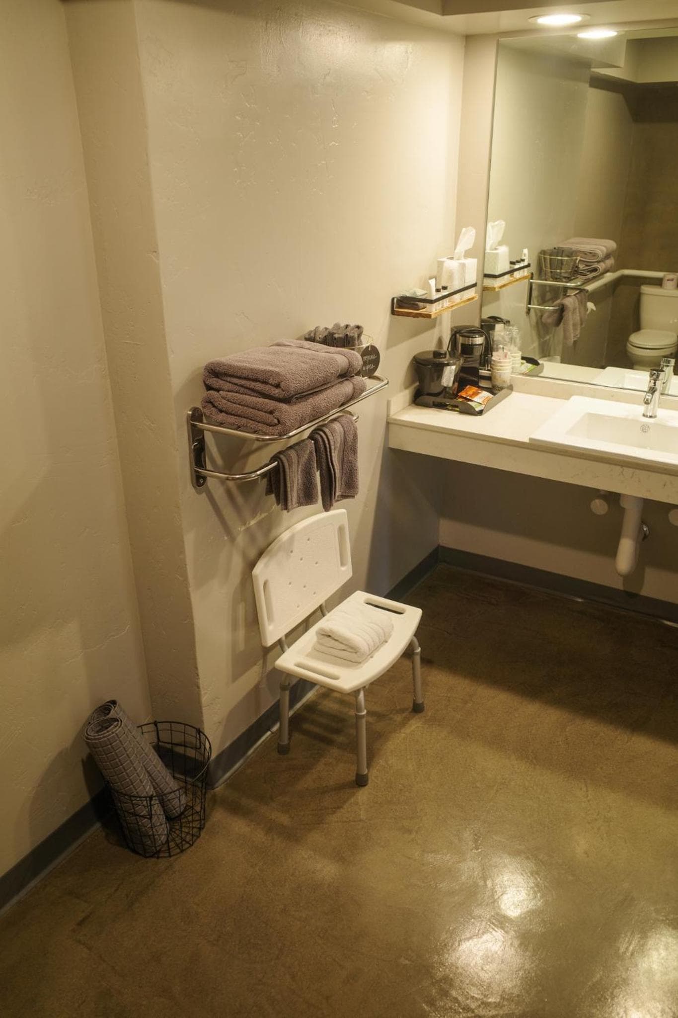 Americana Modern Hotel gallery photo in Redding, CA — image 37
