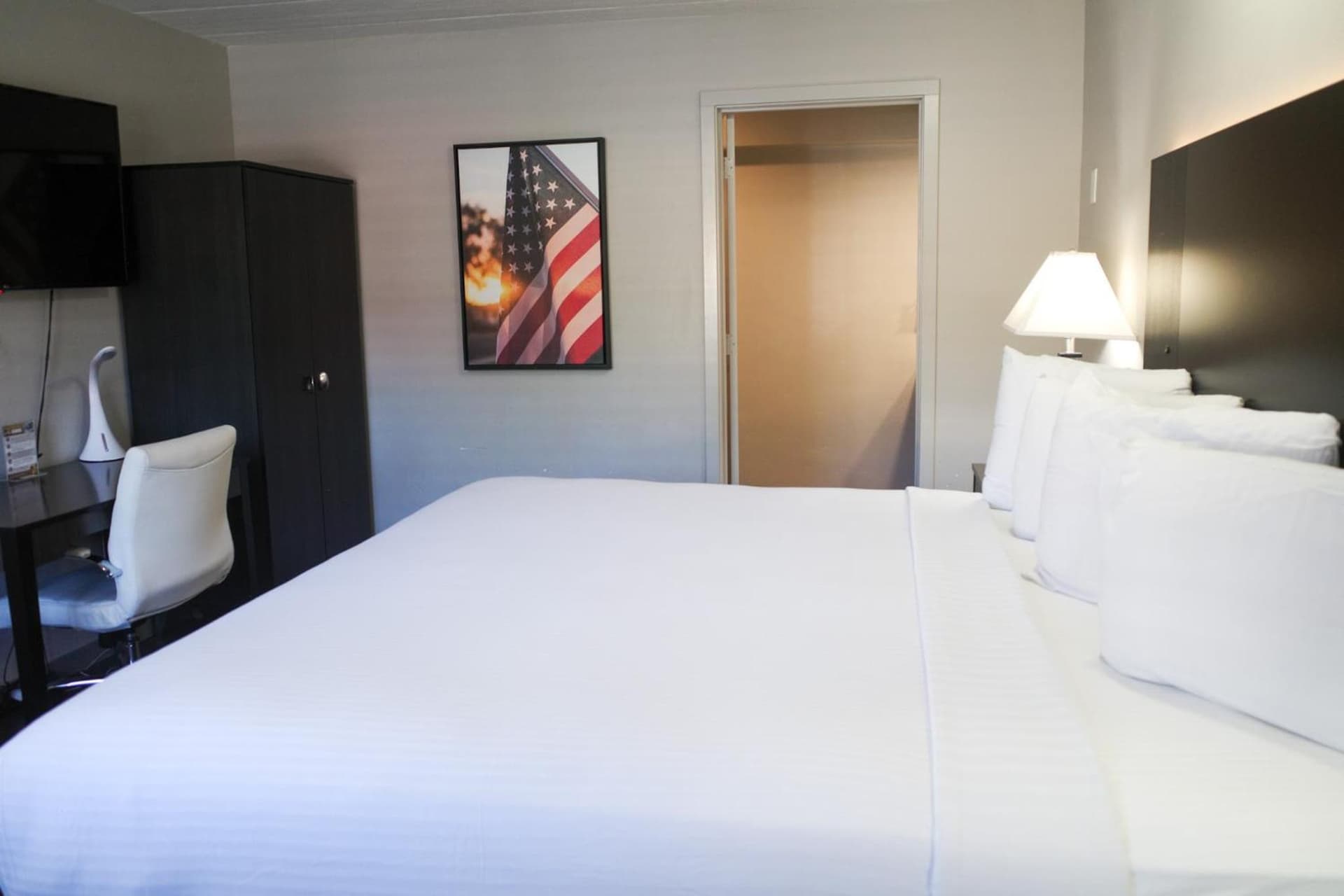 Americana Modern Hotel gallery photo in Redding, CA — image 23