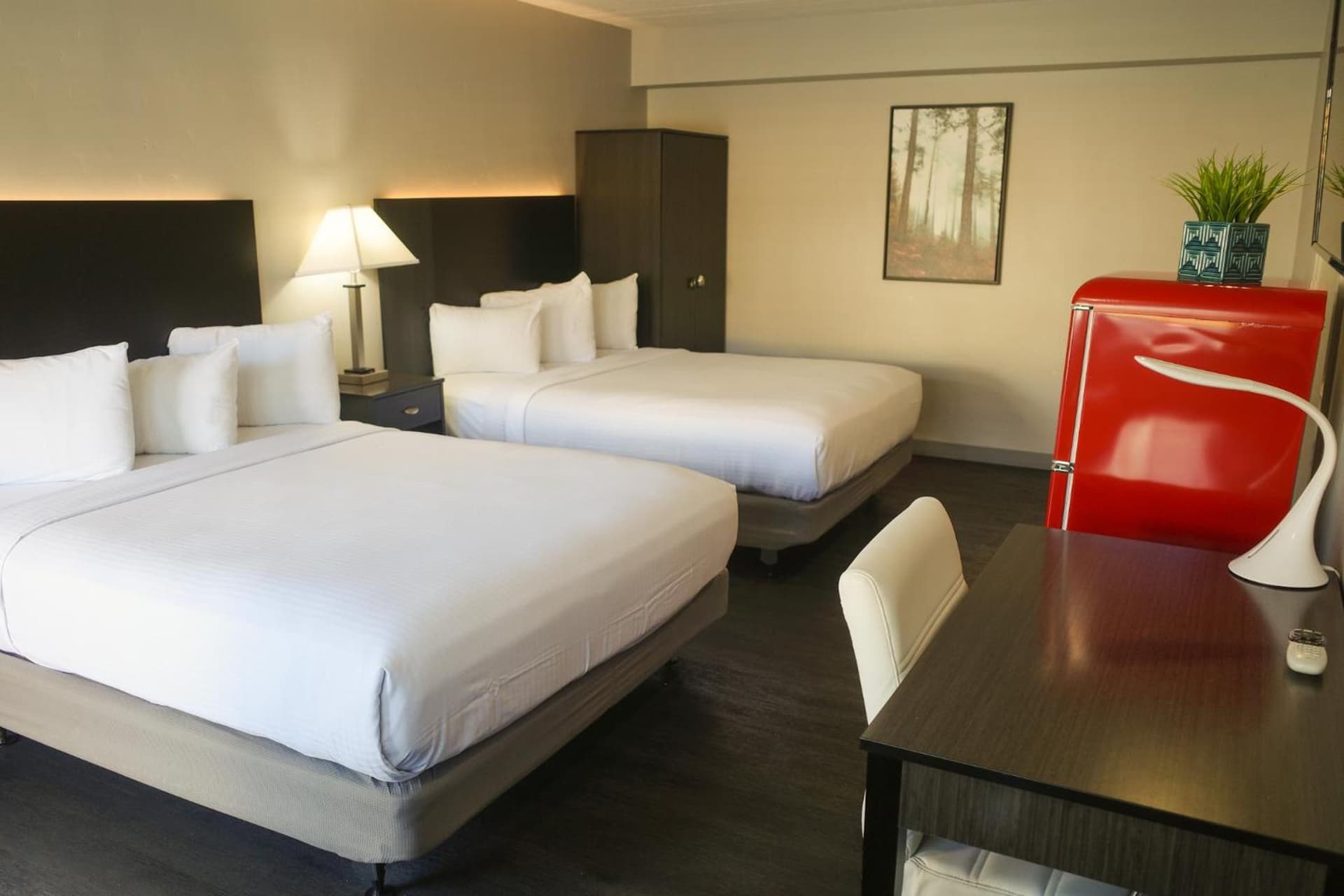 Americana Modern Hotel interior in Redding, CA — gallery photo 2