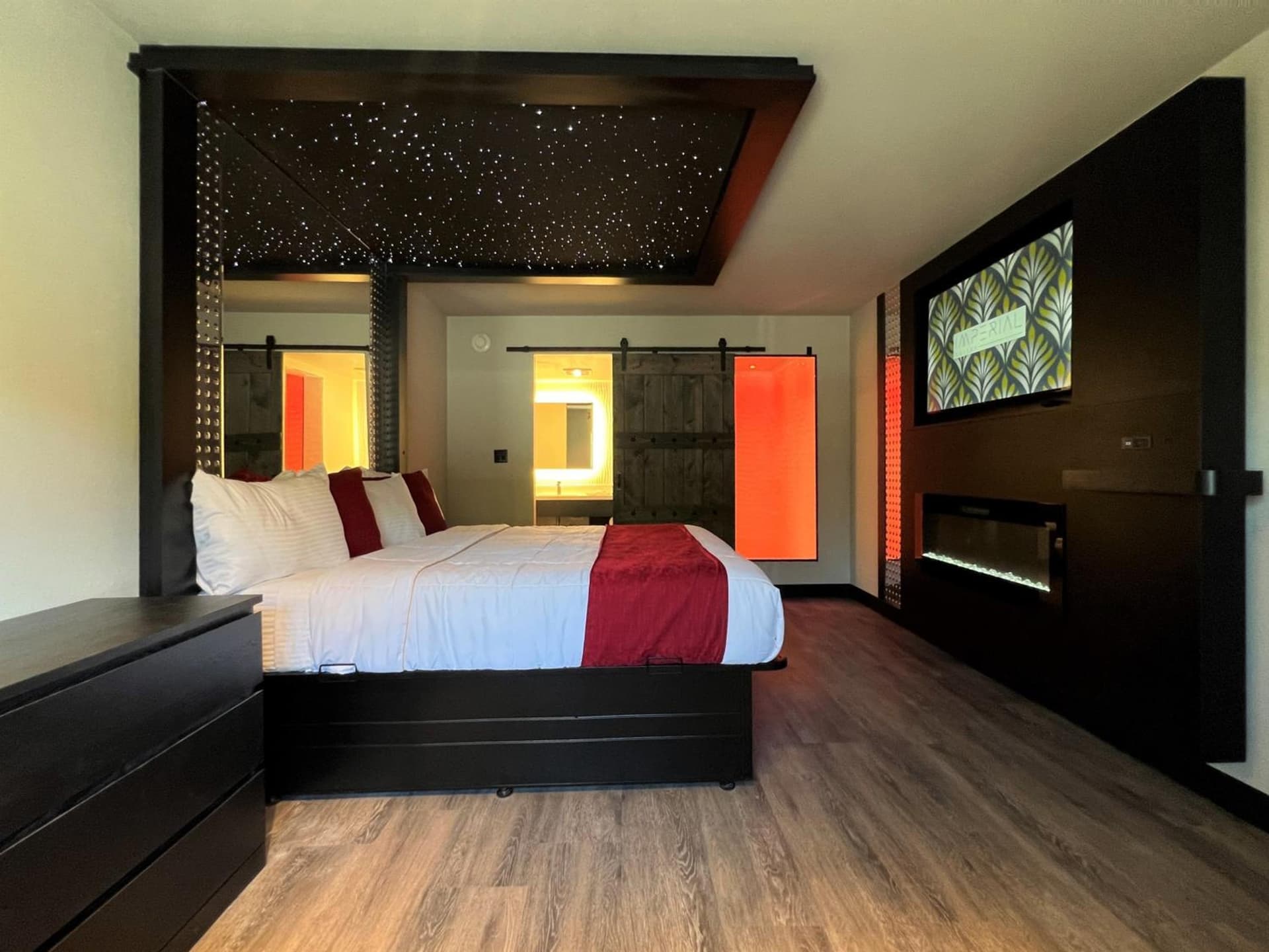 Imperial Suites, Adults Only gallery photo in Jackson, MS — image 65