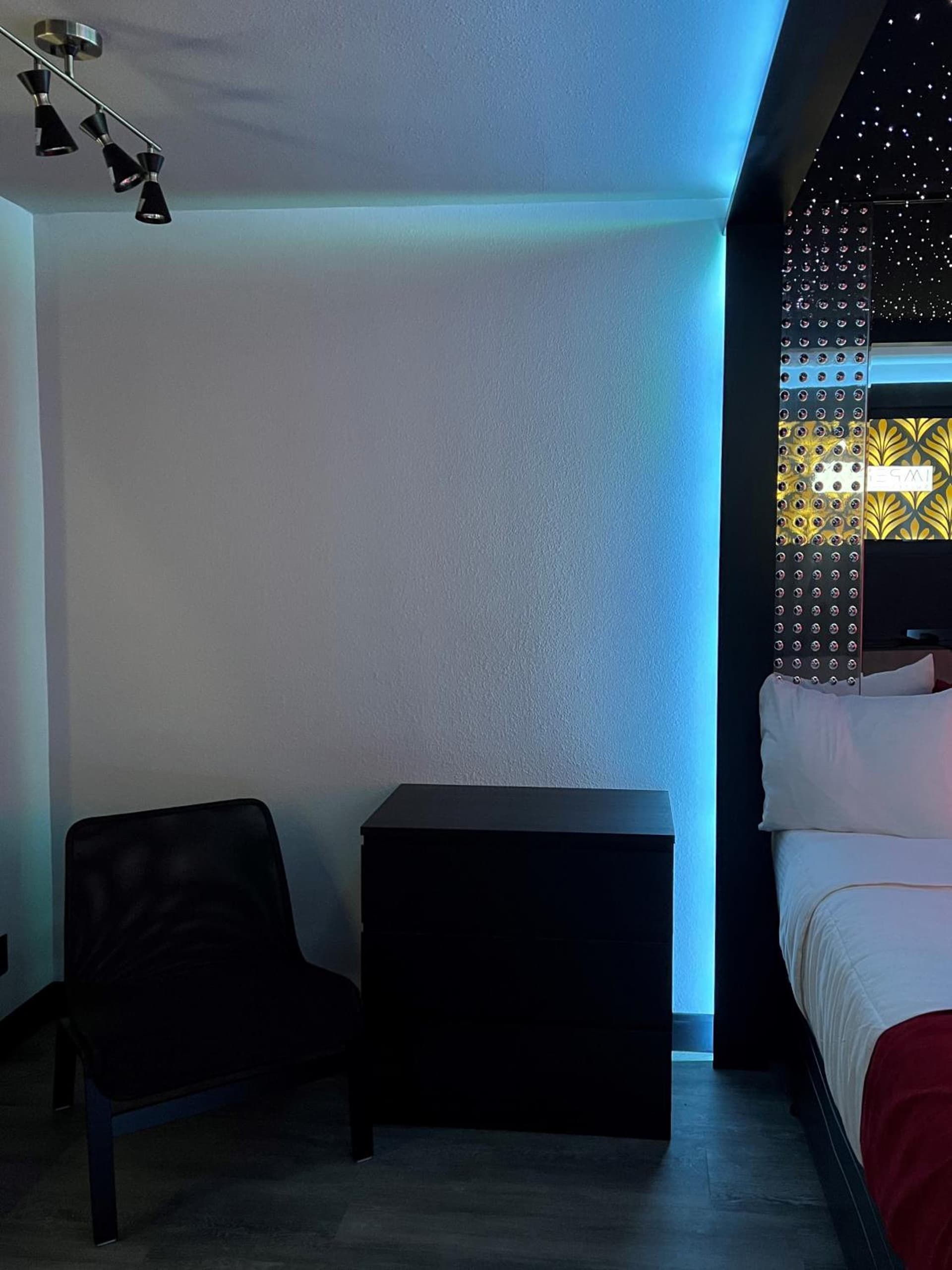 Imperial Suites, Adults Only gallery photo in Jackson, MS — image 42