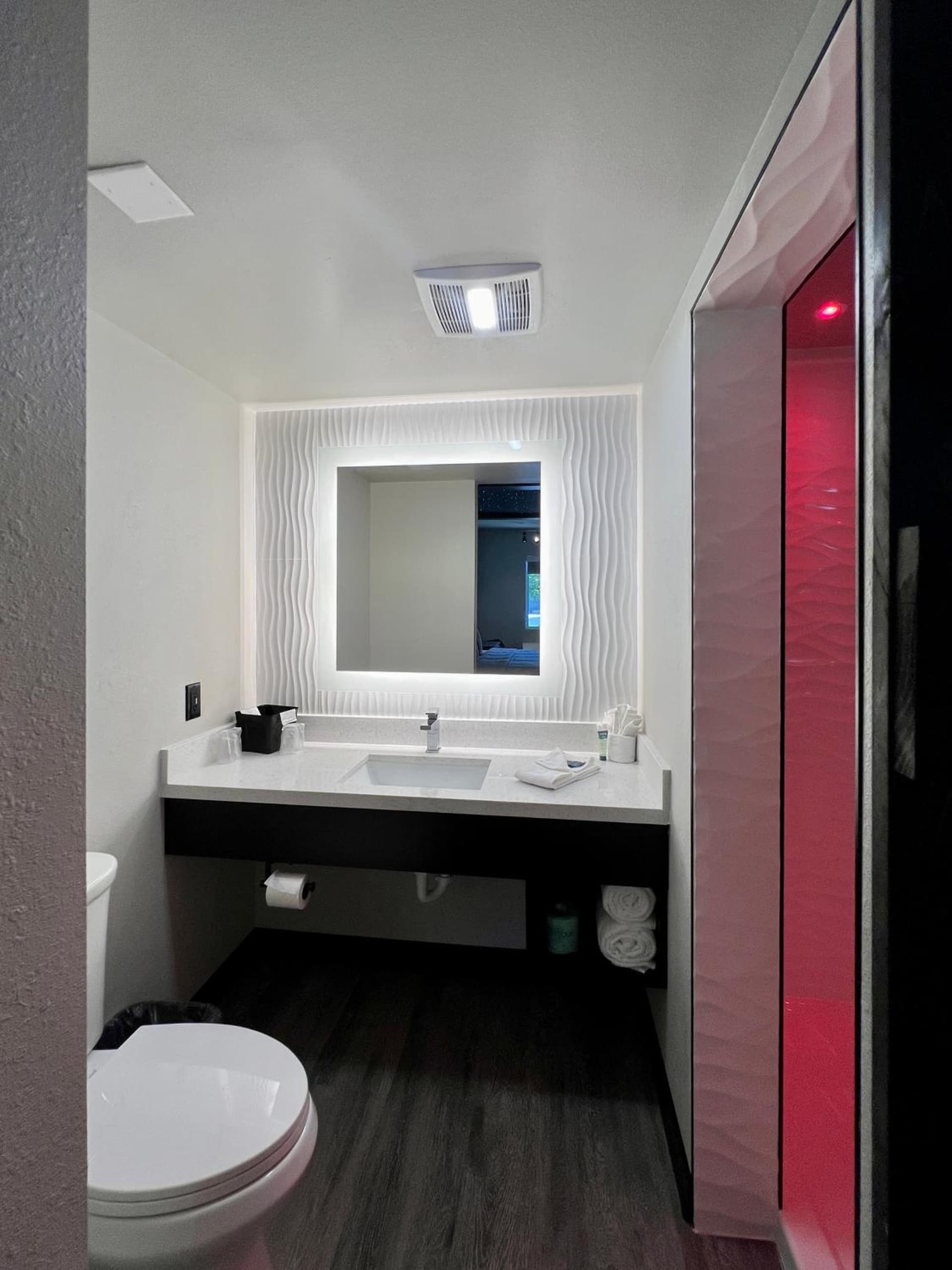 Imperial Suites, Adults Only gallery photo in Jackson, MS — image 35