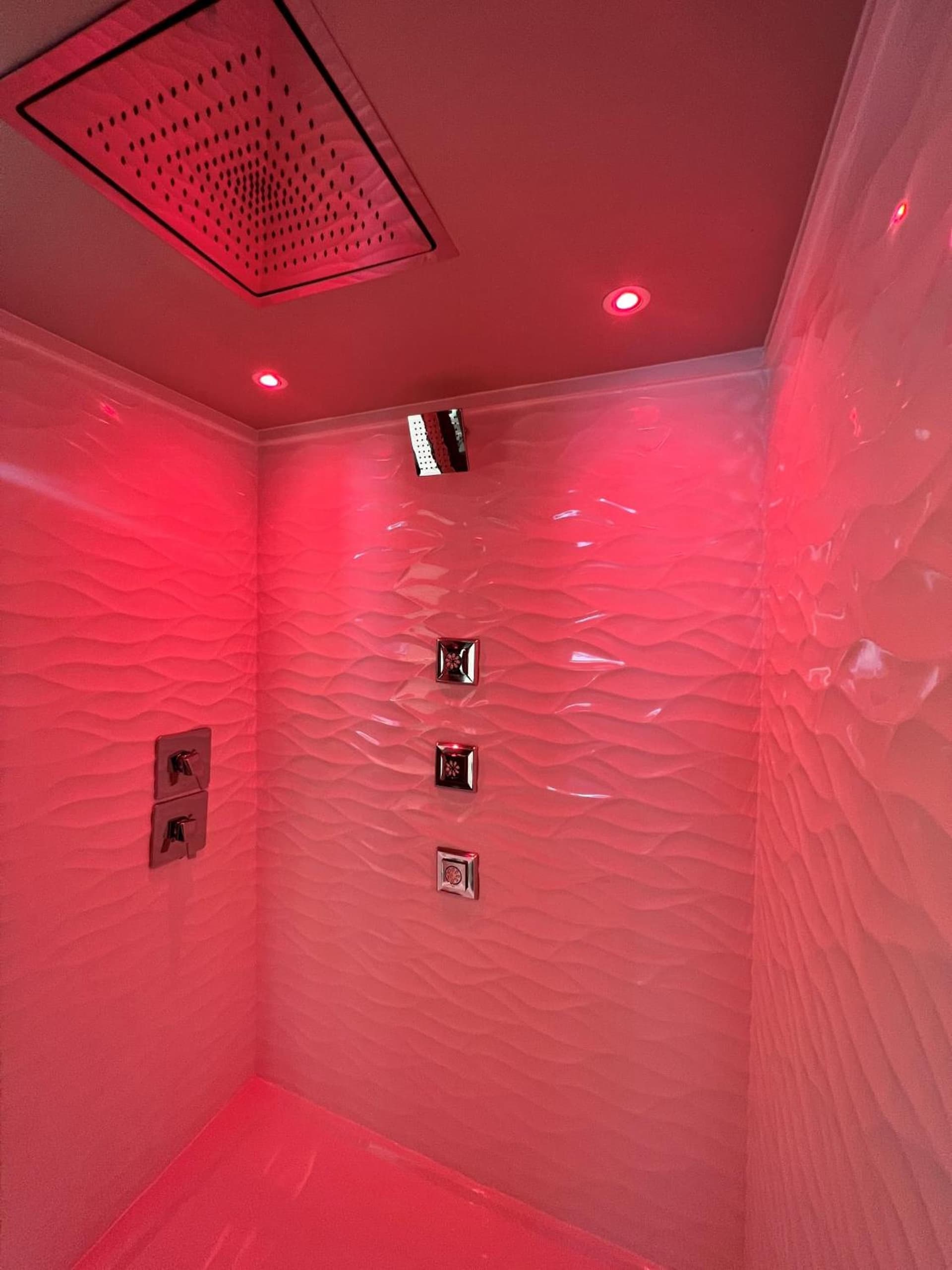 Imperial Suites, Adults Only gallery photo in Jackson, MS — image 76