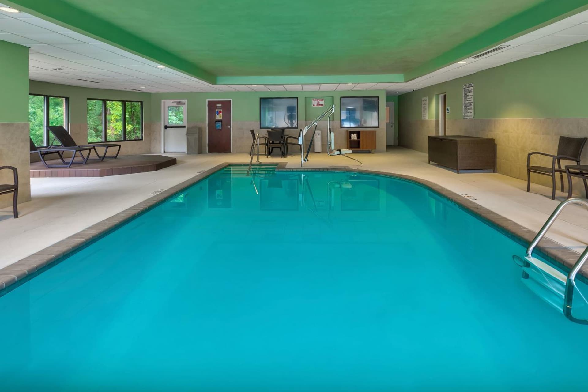 Holiday Inn Express & Suites Chesapeake by IHG gallery photo in Chesapeake, VA — image 7
