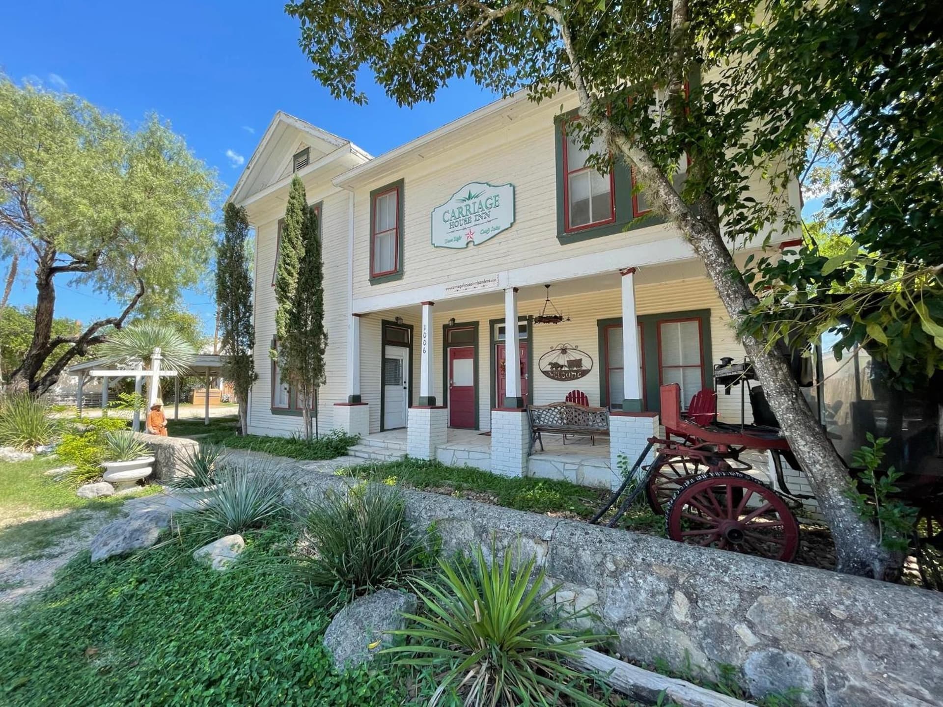Carriage Inn Bandera Suite 2 property views in Bandera, TX — gallery photo 3