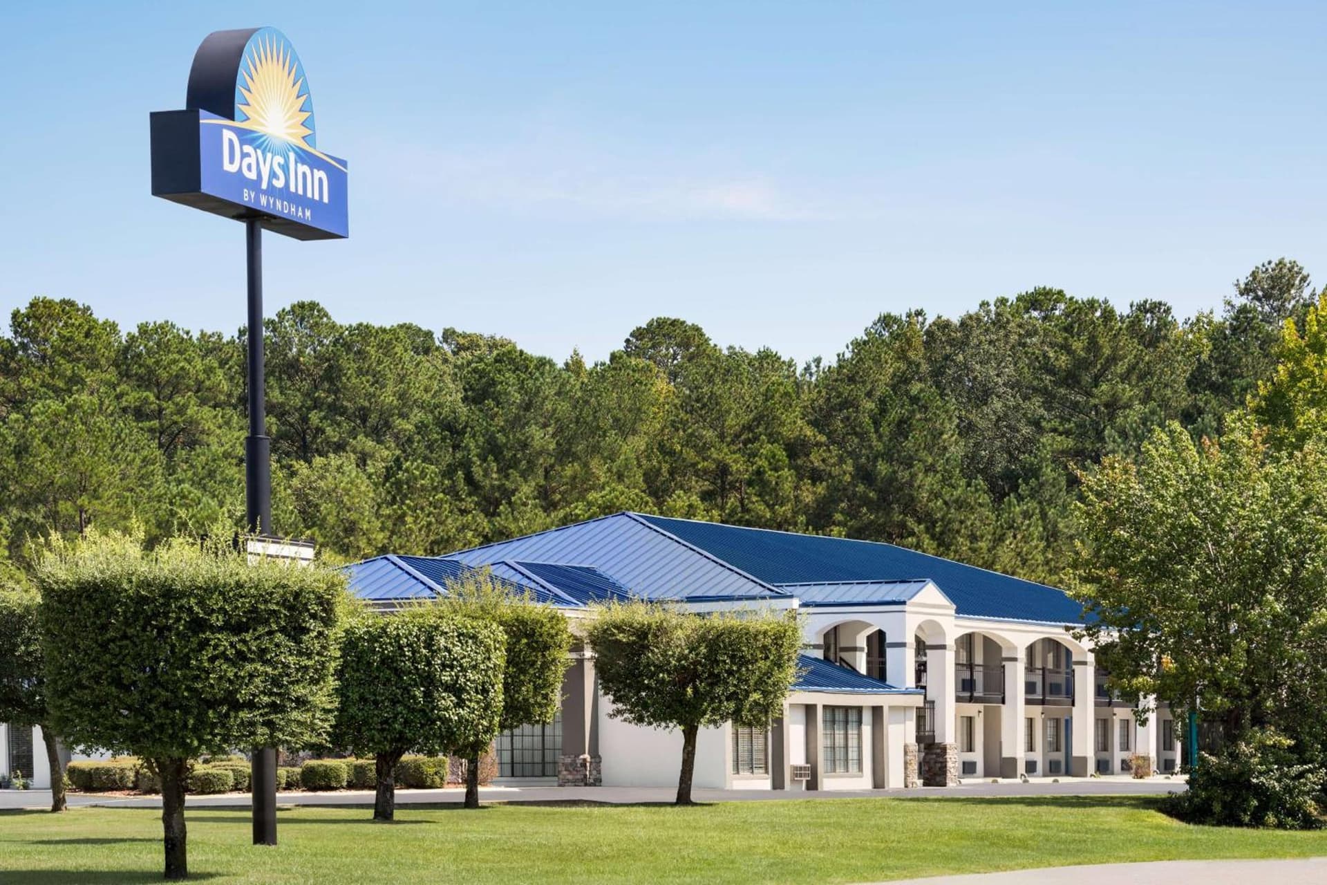 Days Inn by Wyndham Fulton featured exterior or lobby in Fulton, MS — similar hotel