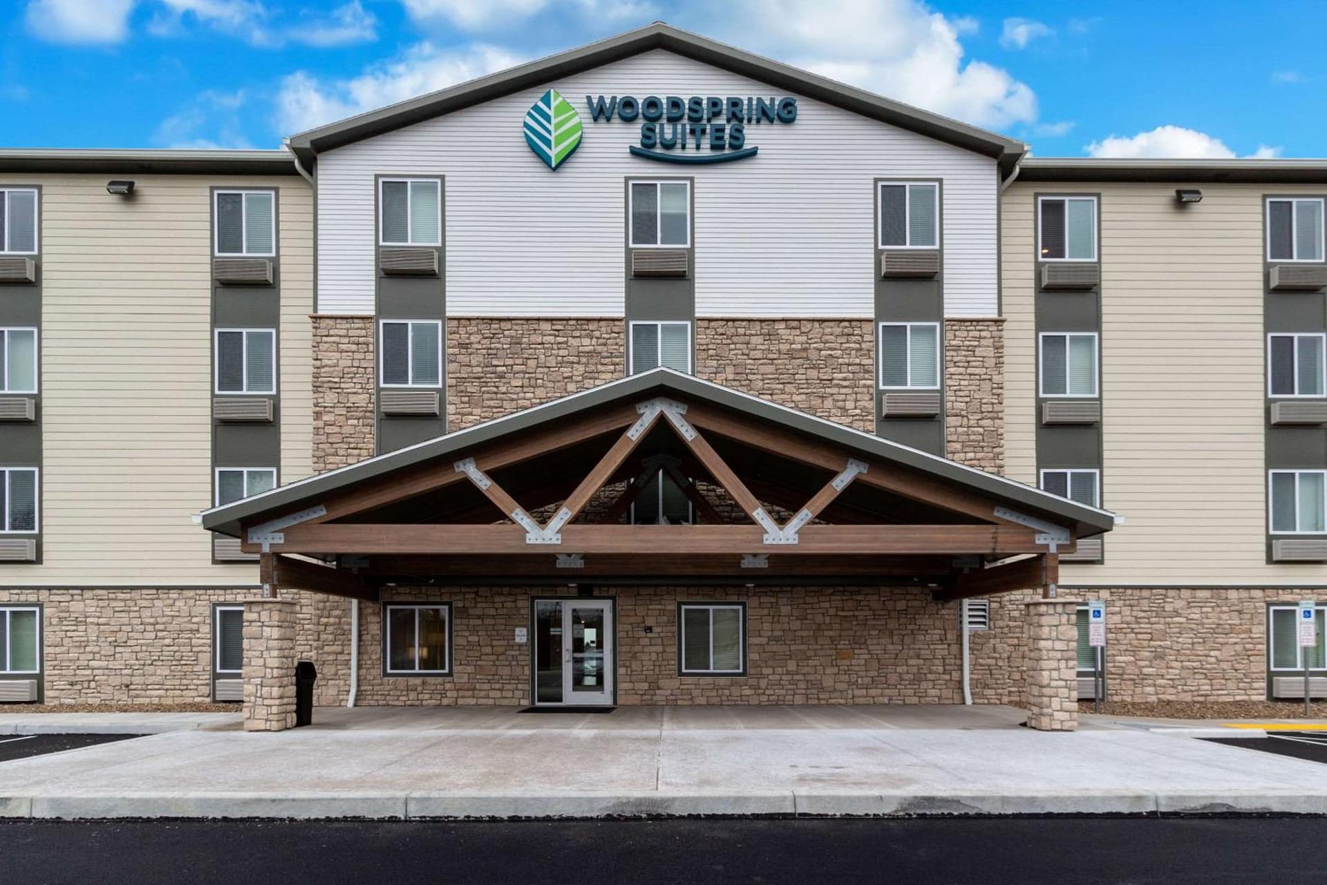 WoodSpring Suites Harrisburg Linglestown featured exterior or lobby in Harrisburg, PA — similar hotel