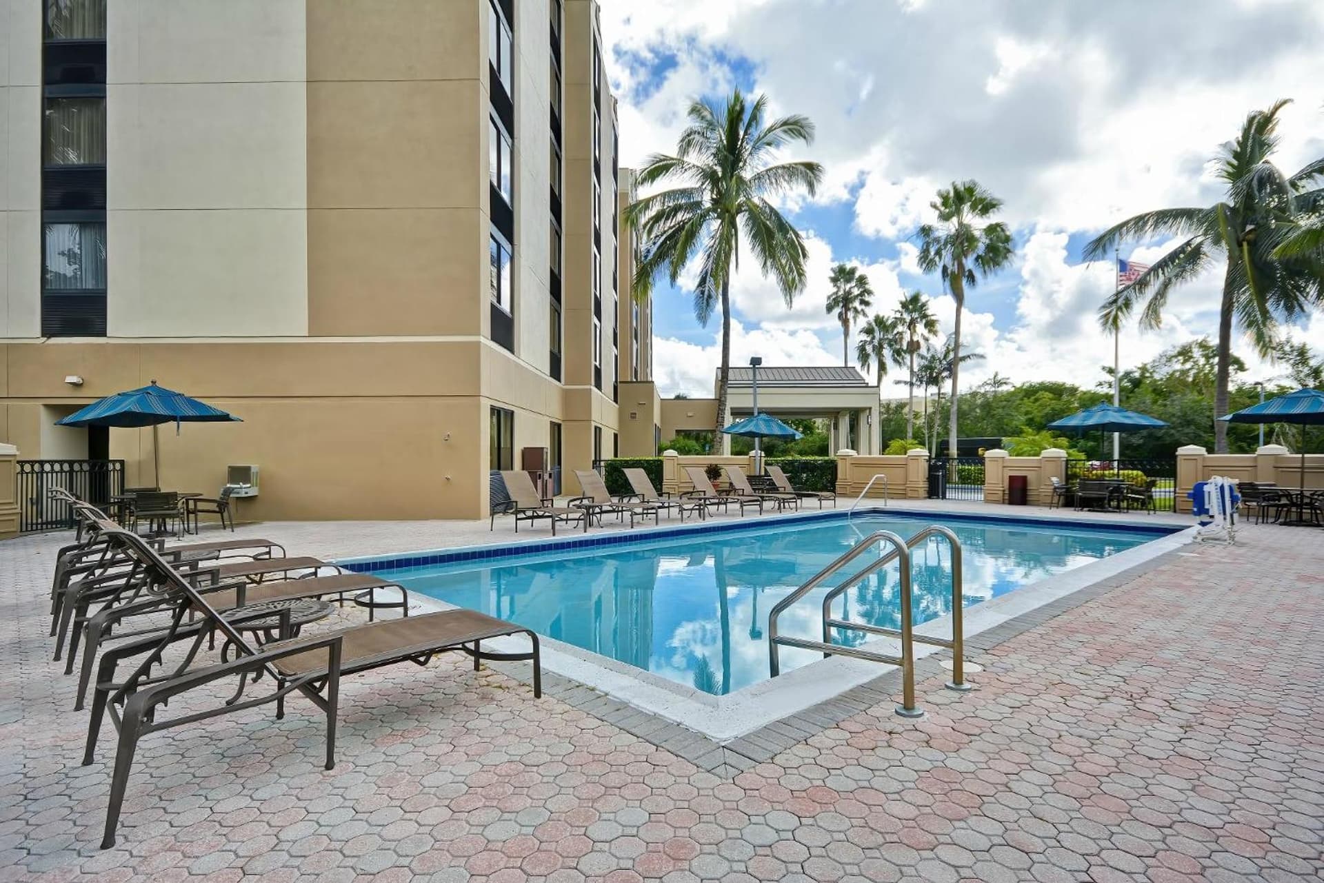 Hyatt Place Miami Airport-West/Doral interior in Miami, FL — gallery photo 2