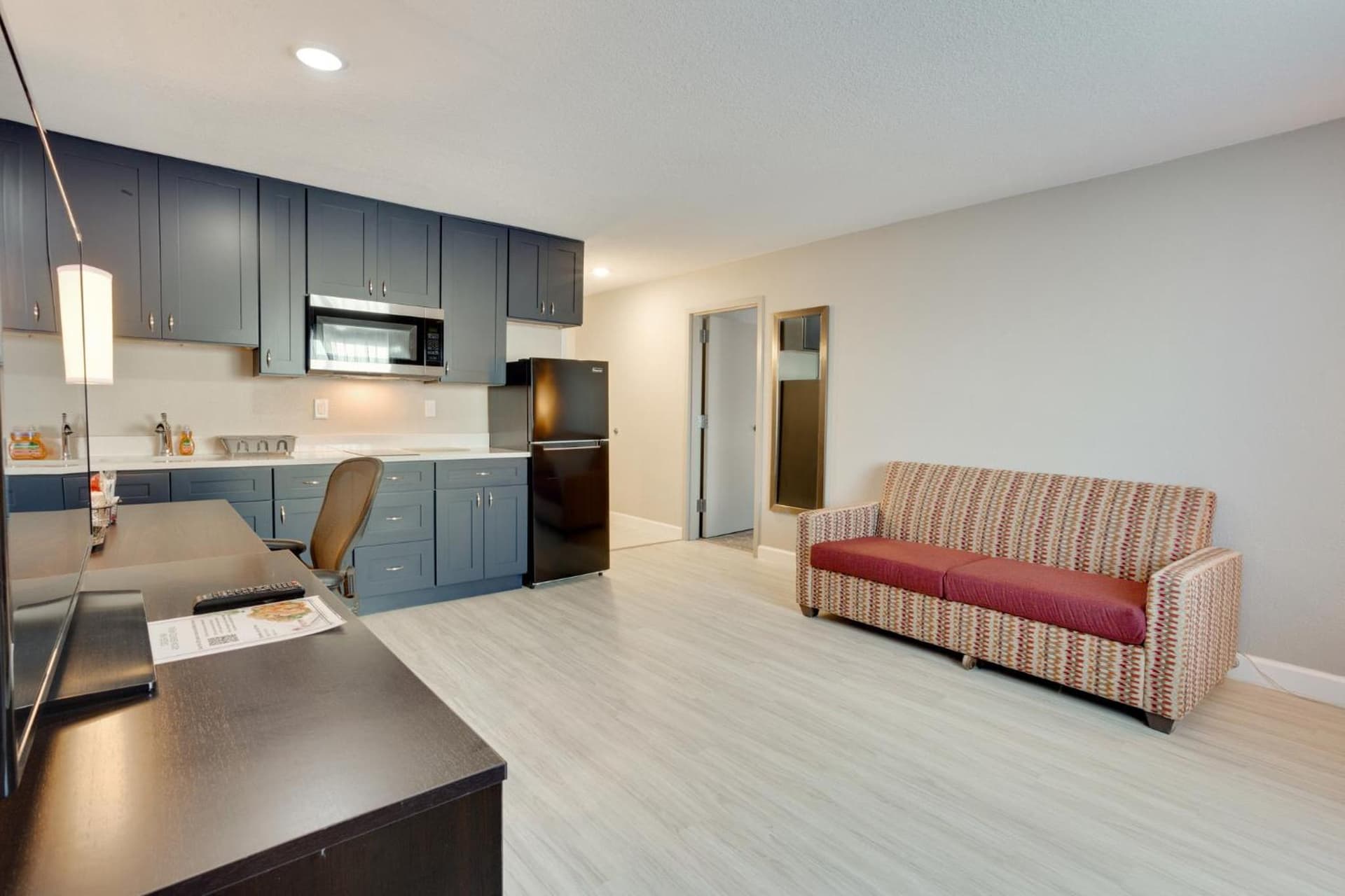 Orangewood Inn & Suites Kansas City Airport gallery photo in Kansas City, KS — image 19