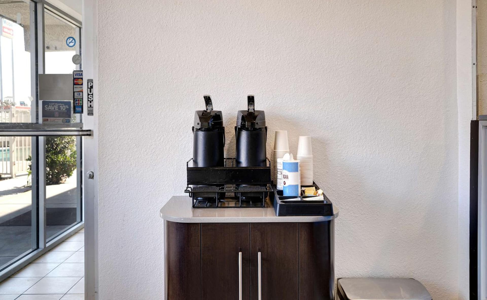 Motel 6-Bakersfield, CA - South gallery photo in Bakersfield, CA — image 6