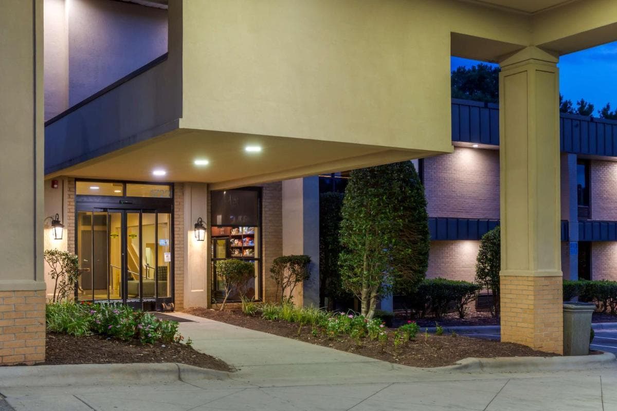 Best Western Plus Cary - NC State gallery photo in Cary, NC — image 7