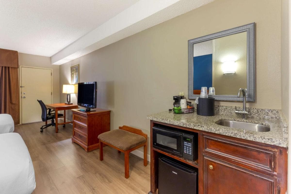 Best Western Plus Cary - NC State gallery photo in Cary, NC — image 21