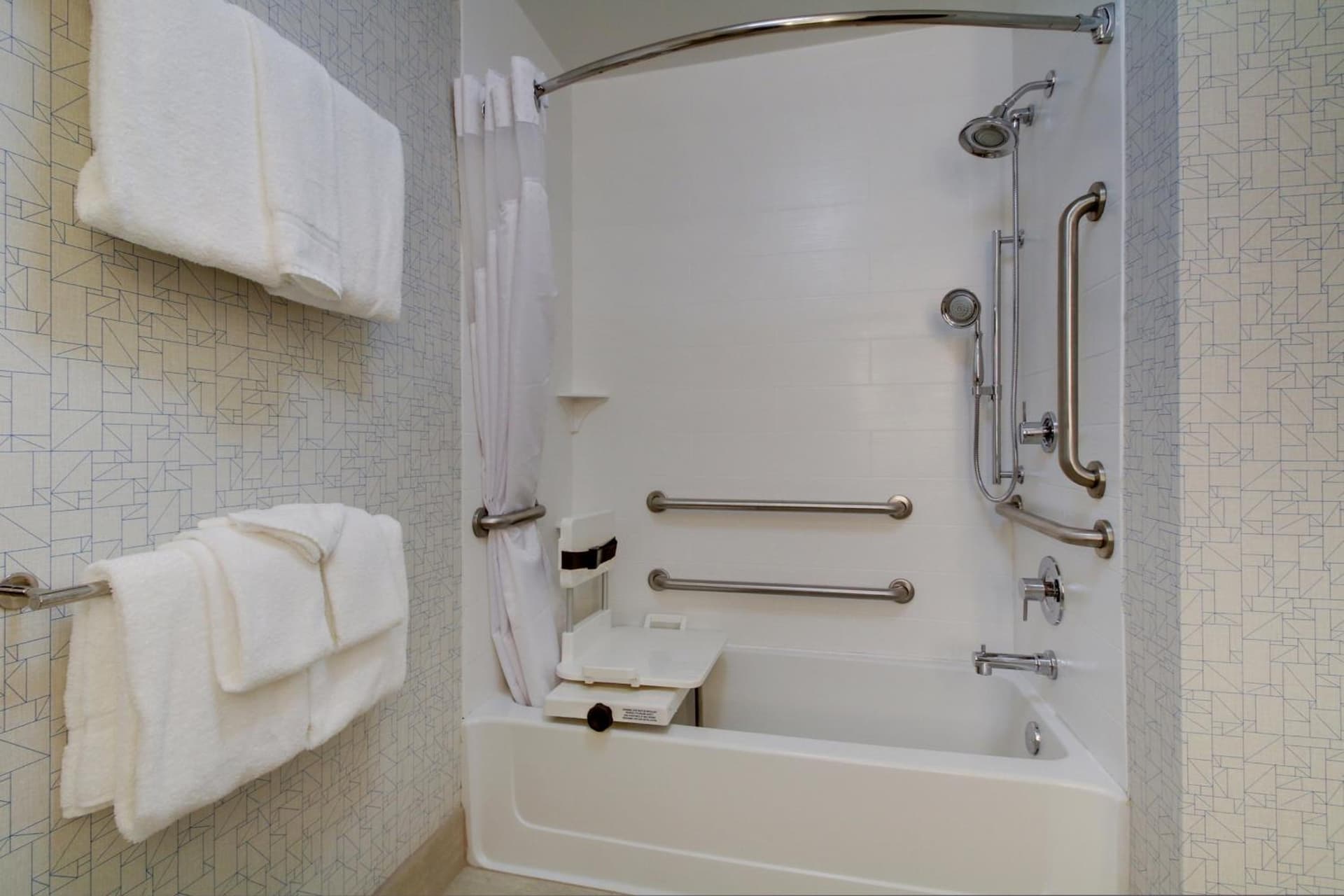Holiday Inn Express & Suites Aurora - Naperville by IHG gallery photo in Aurora, IL — image 52