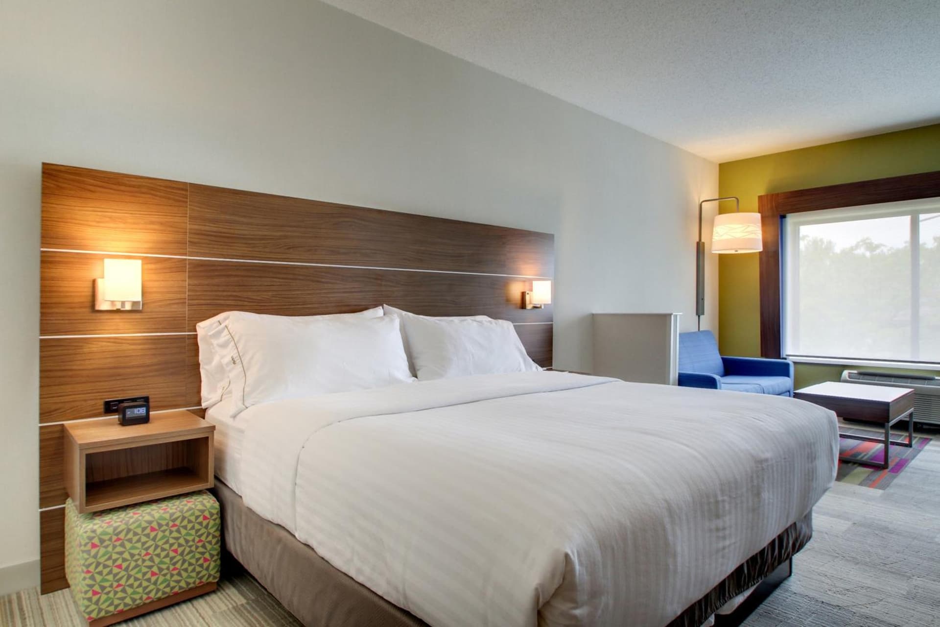 Holiday Inn Express & Suites Aurora - Naperville by IHG gallery photo in Aurora, IL — image 5