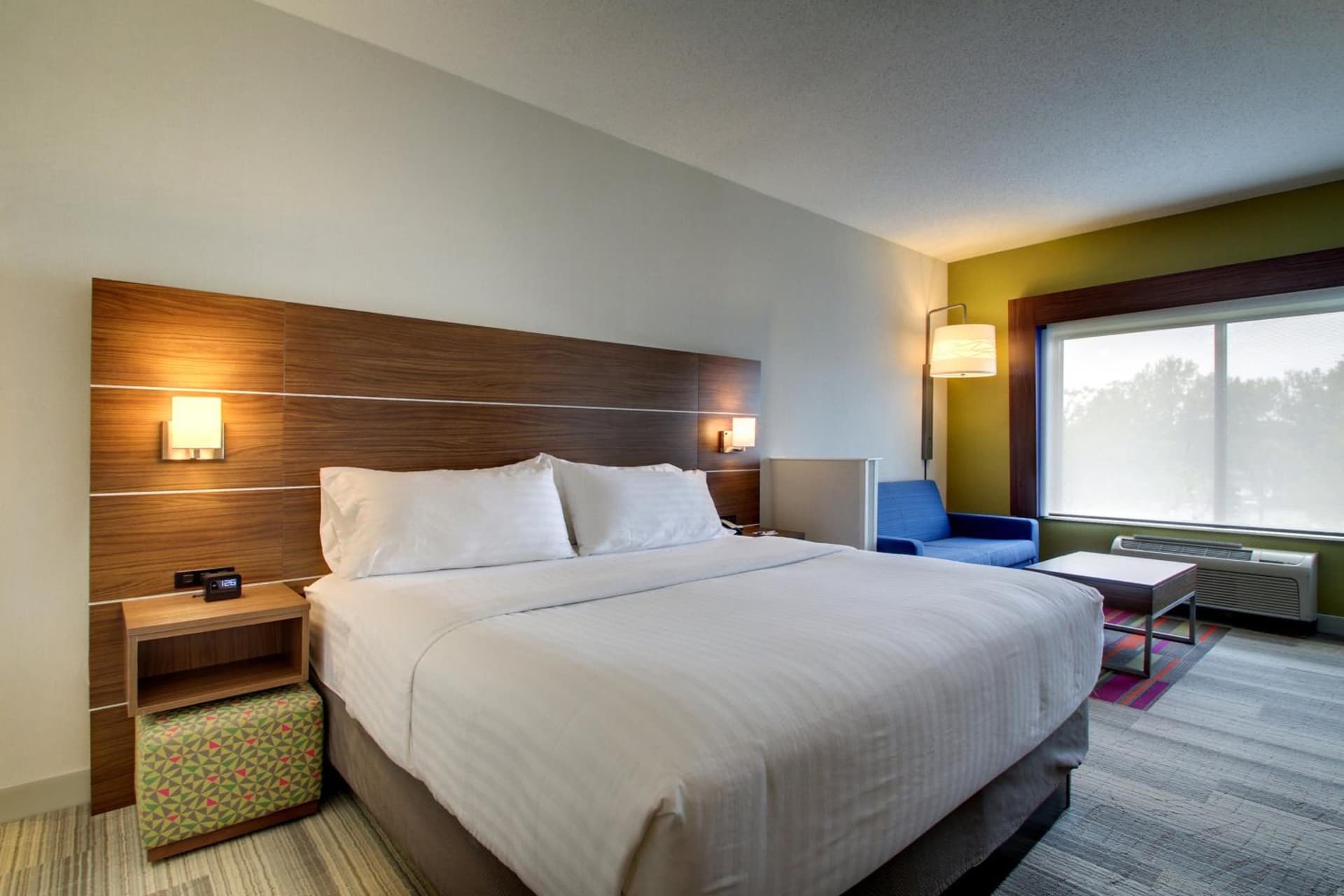 Holiday Inn Express & Suites Aurora - Naperville by IHG gallery photo in Aurora, IL — image 59