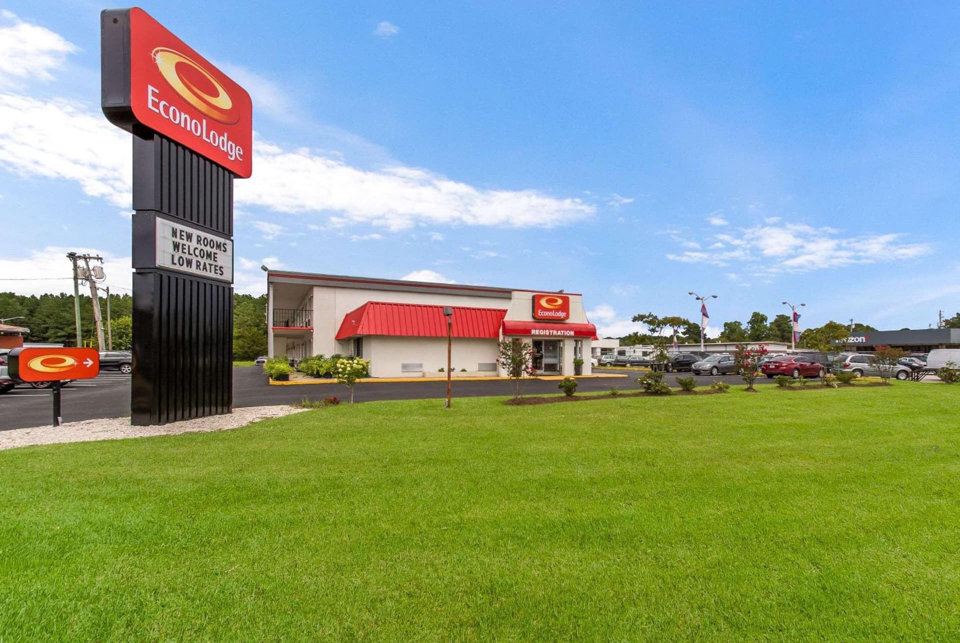 Econo Lodge Washington NC North featured exterior or lobby in Washington, NC — similar hotel