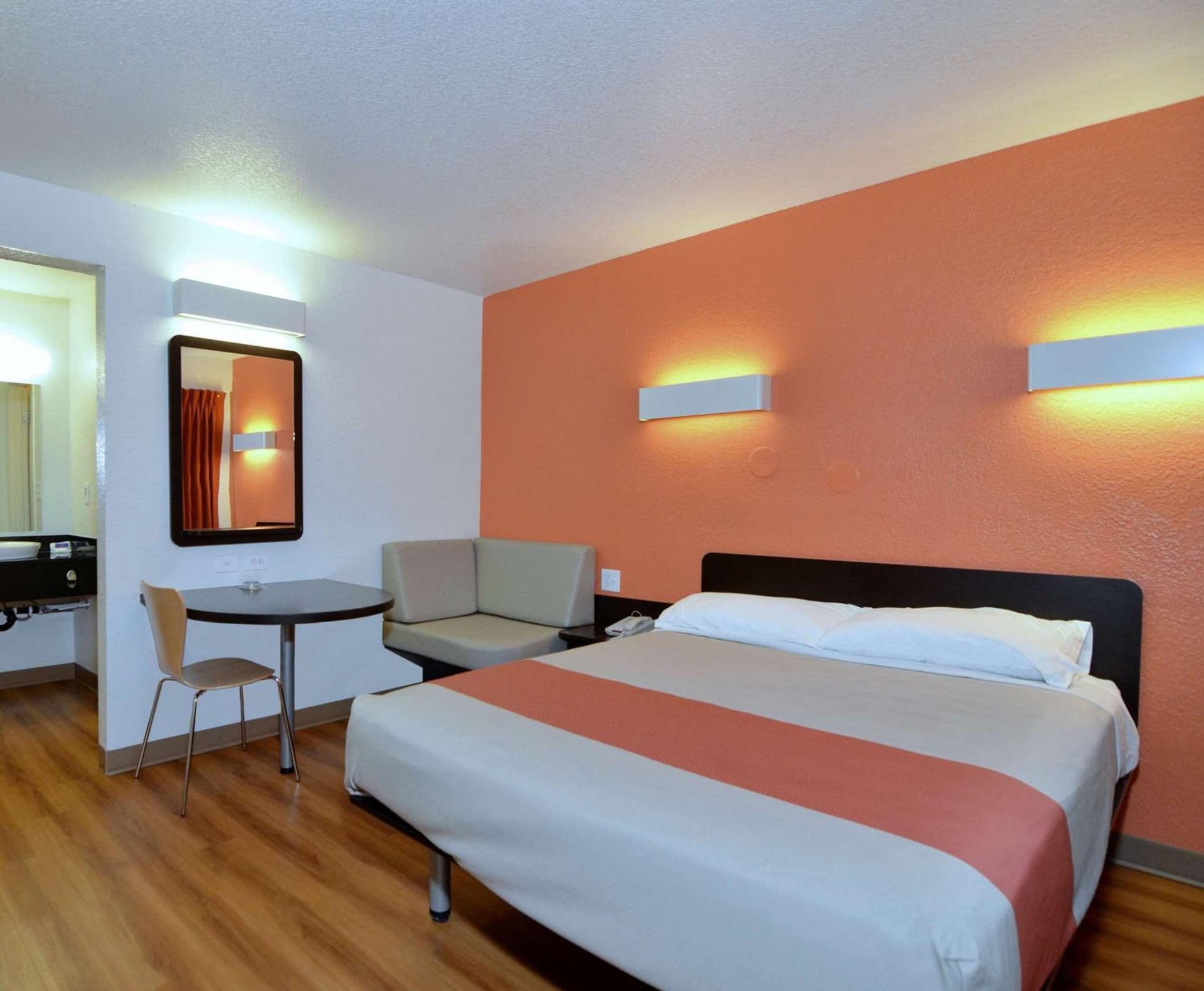 Motel 6-Laredo, TX - South interior in Laredo, TX — gallery photo 2