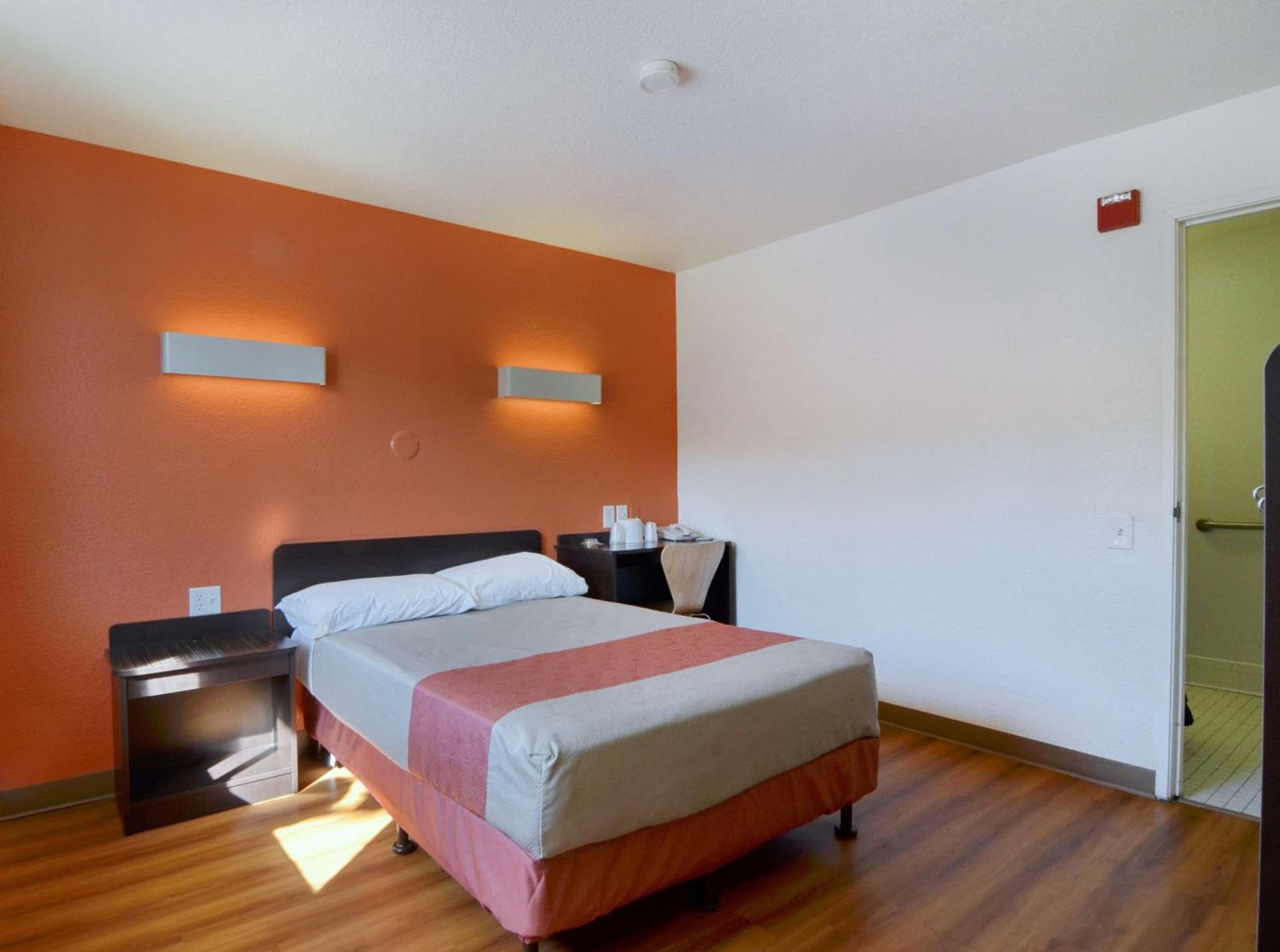 Motel 6-Laredo, TX - South gallery photo in Laredo, TX — image 25