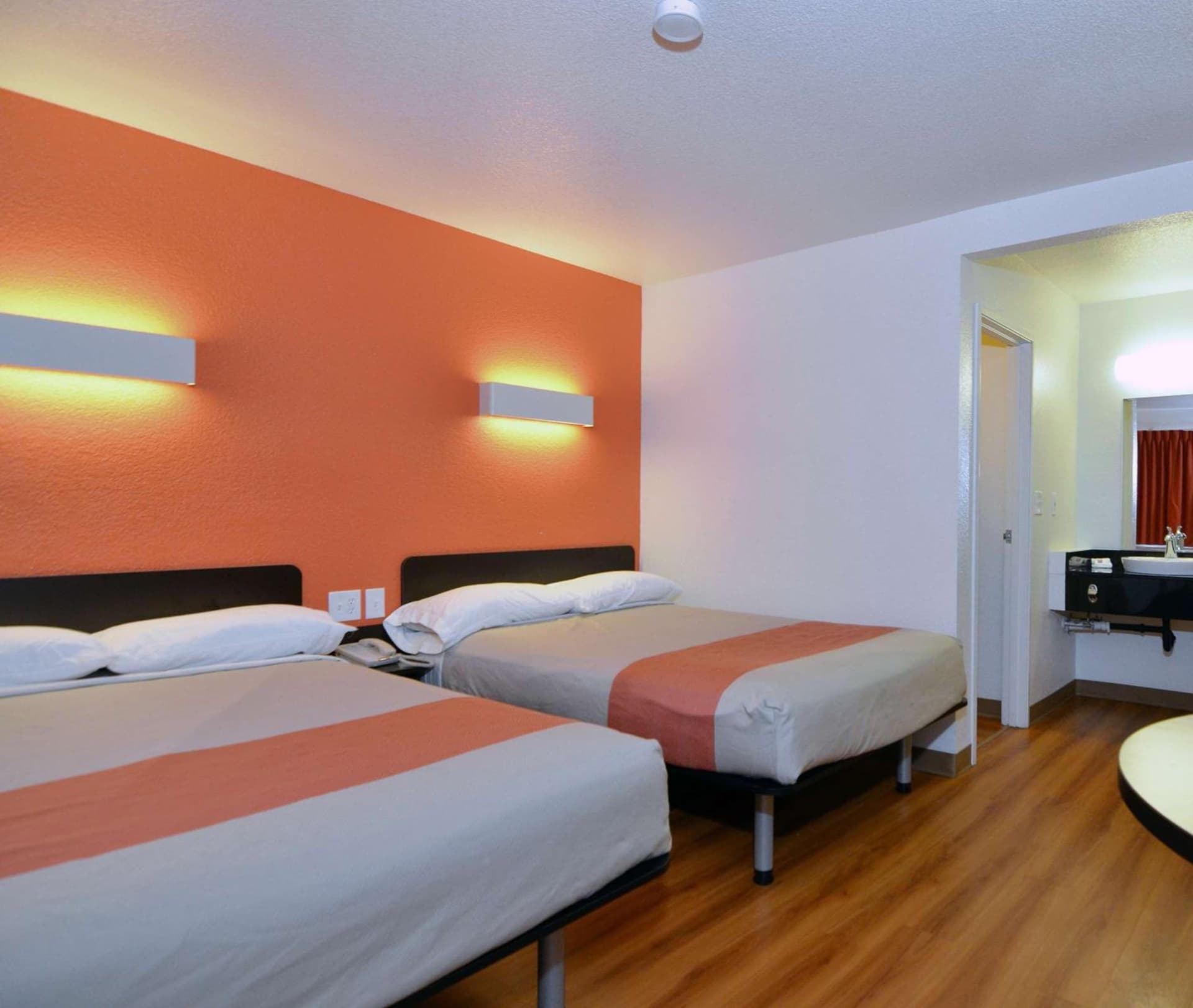 Motel 6-Laredo, TX - South gallery photo in Laredo, TX — image 6