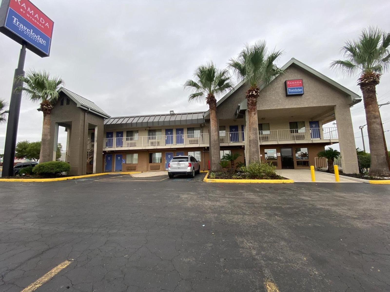 Travelodge by Wyndham San Antonio Lackland AFB North featured exterior or lobby in San Antonio, TX — similar hotel